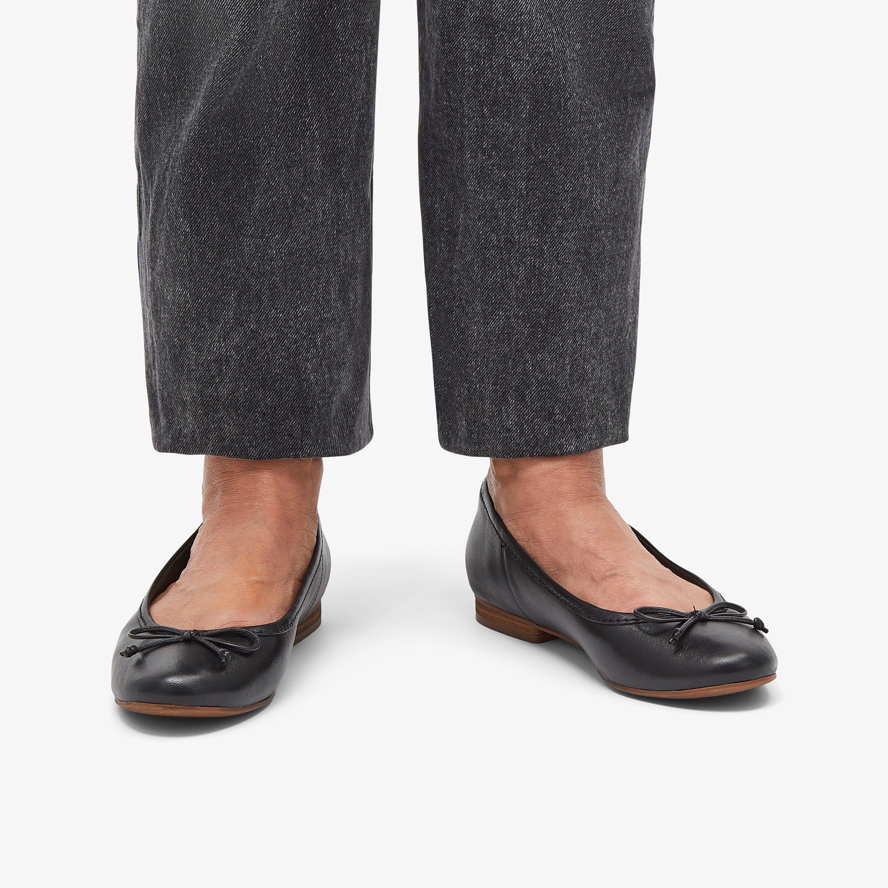 Clarks shoes flats women online