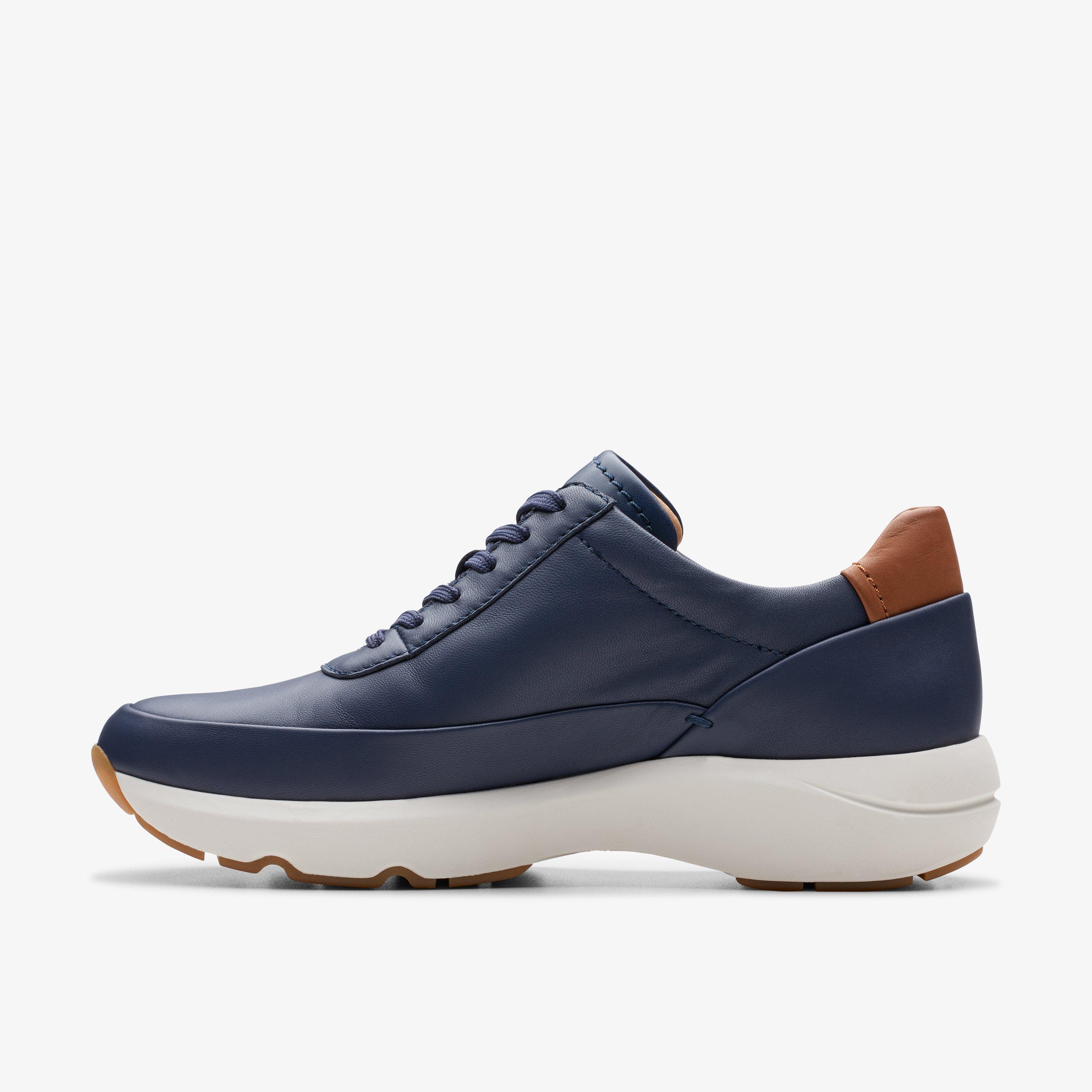 Clarks un coast form wide outlet fit