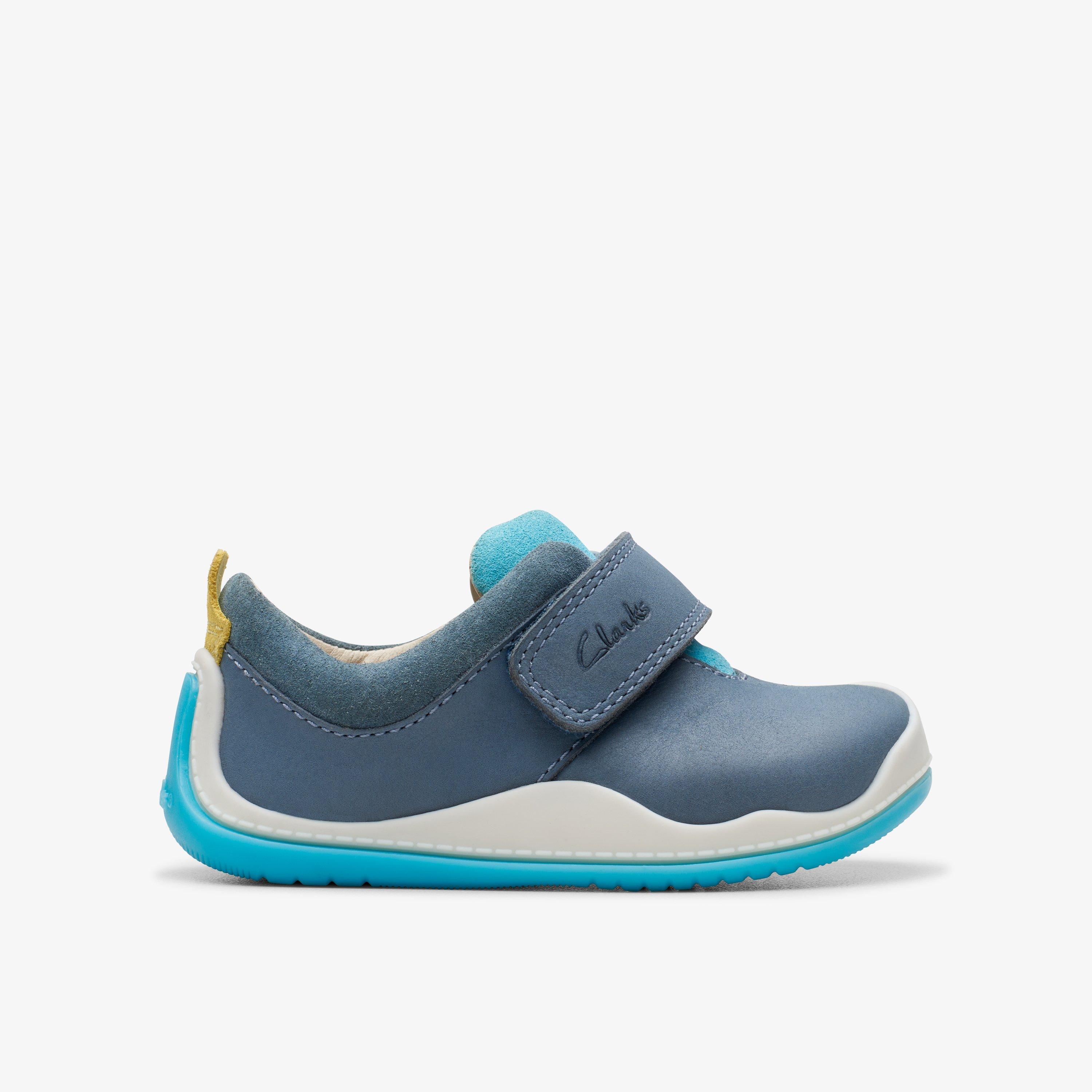 Clarks shoes for toddler hot sale boy