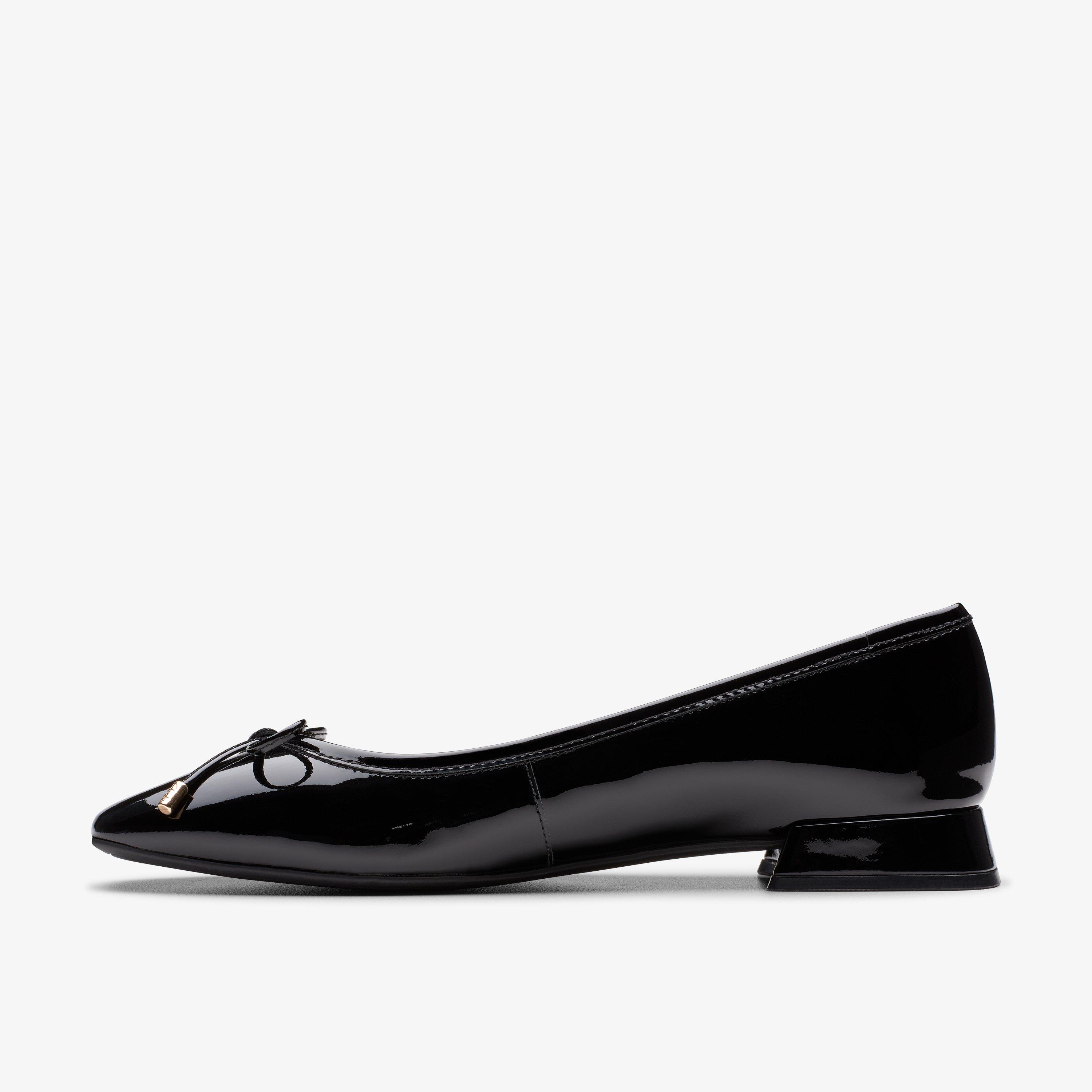 Pointed black sale shoes flat