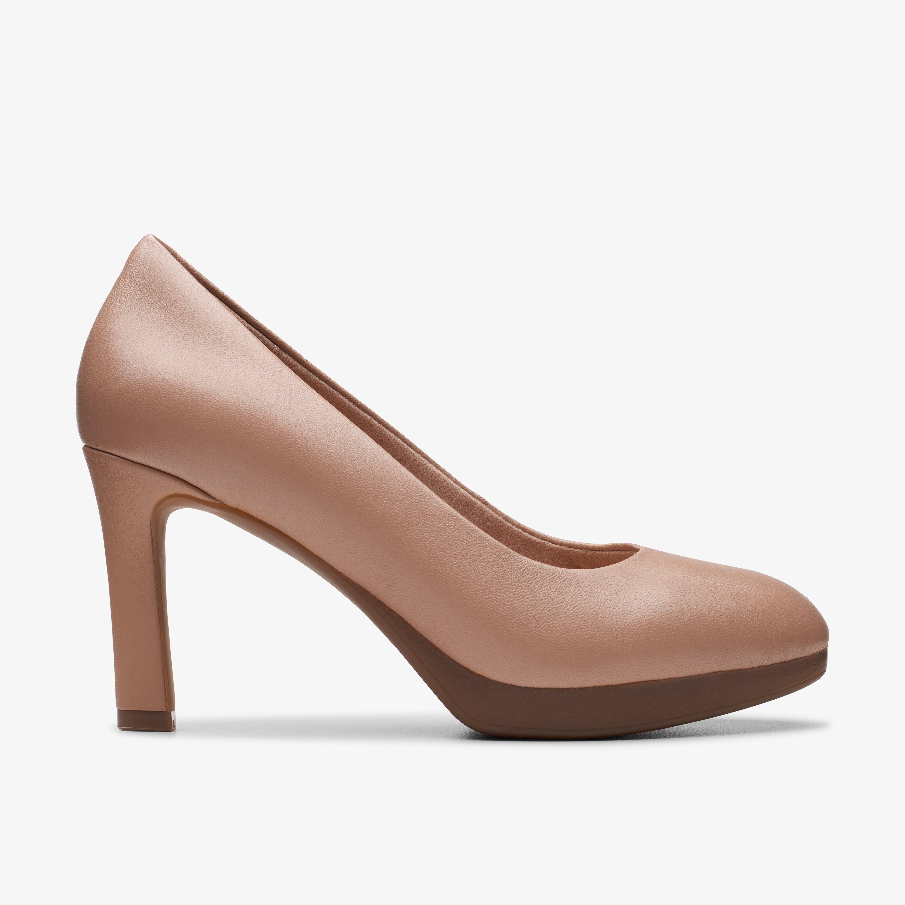 Clarks pumps clearance beige