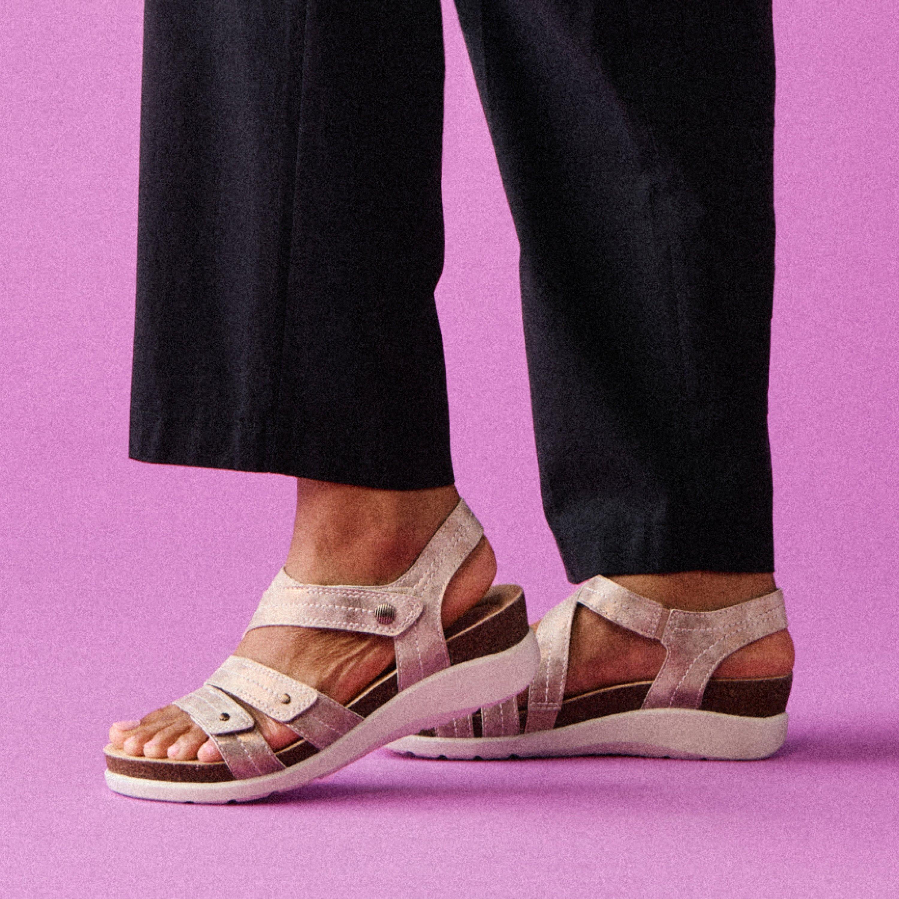 Clarks Calenne Clara MainPlace Mall