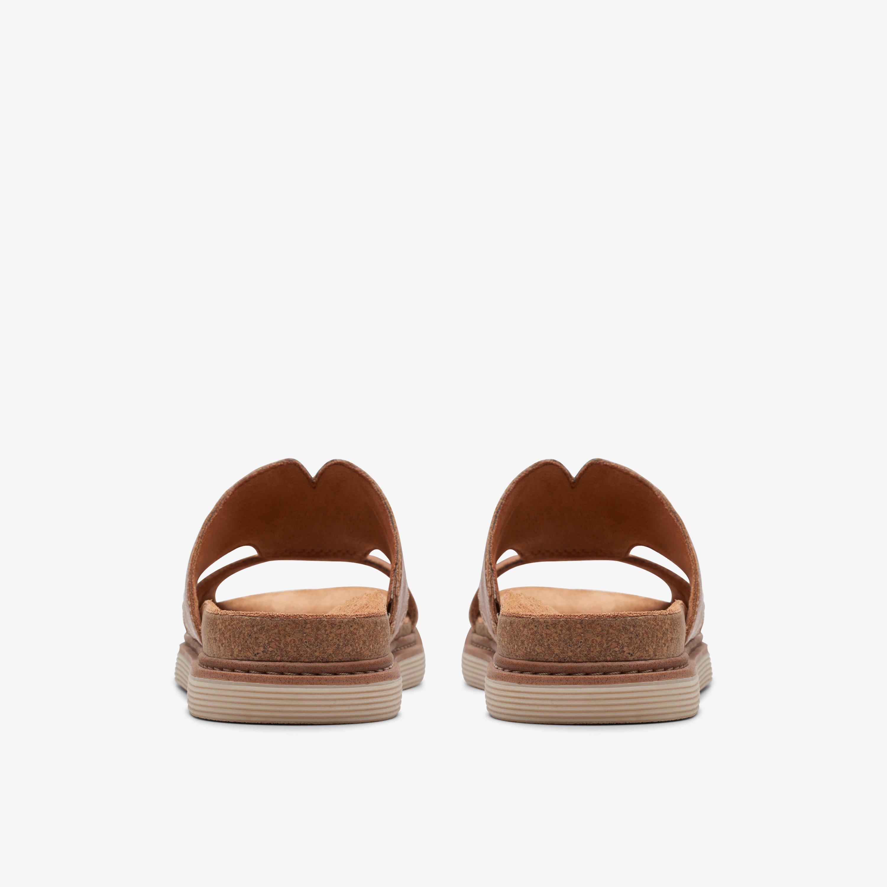 Clarks store leather thongs