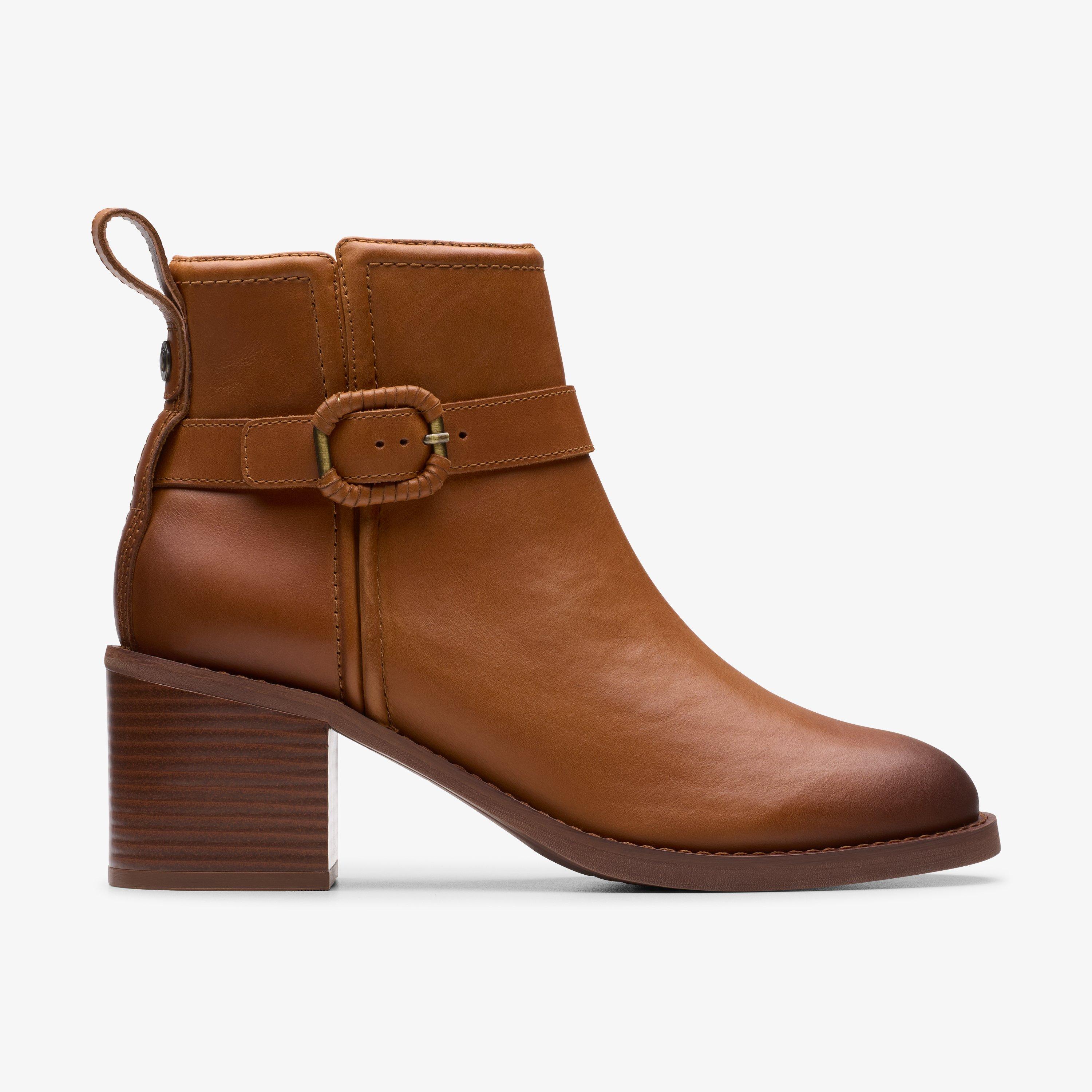 Clarks tan leather ankle fashion boot