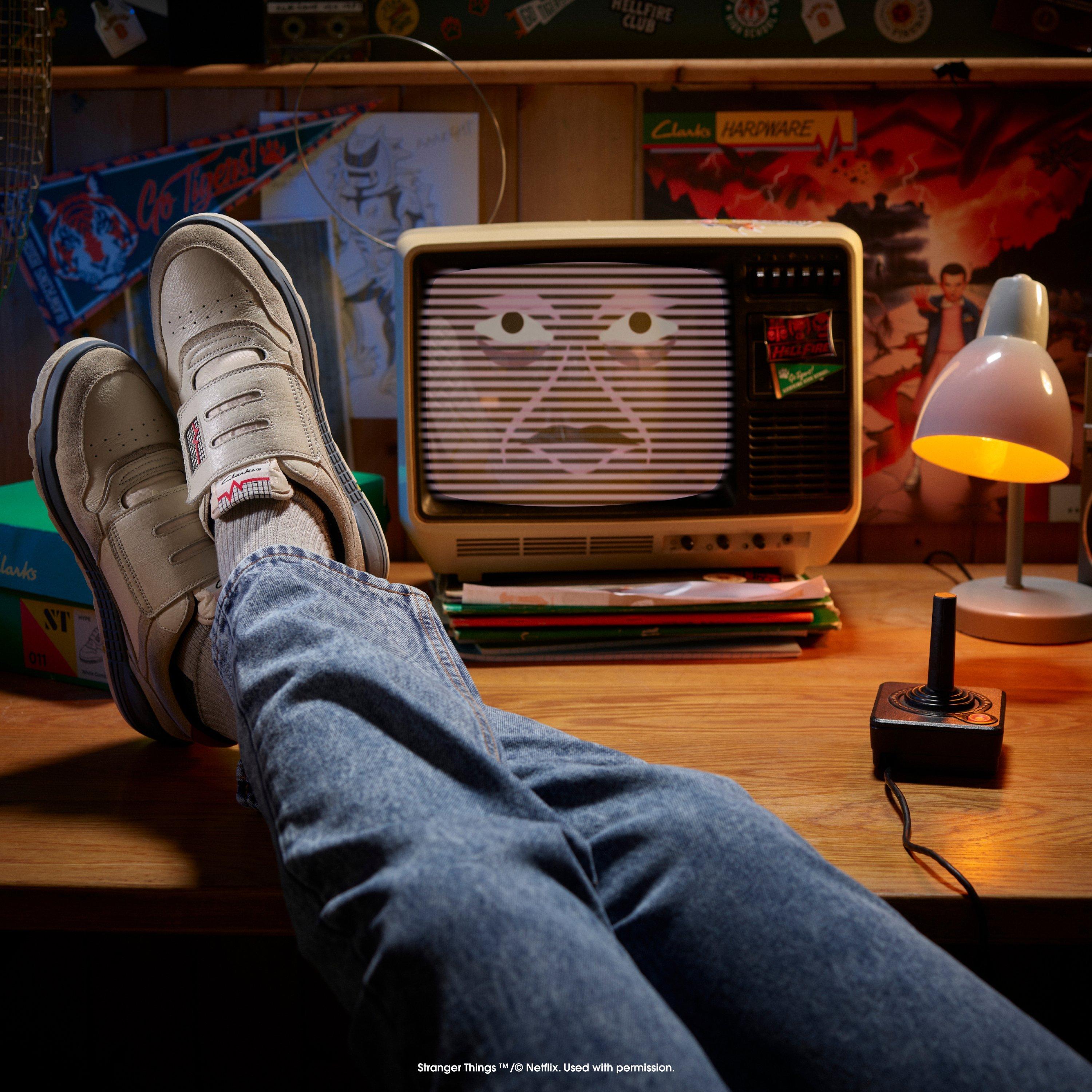 Boys, Girls, Kids Unisex Hardware Hype Older White/Red Trainers Clarks UK