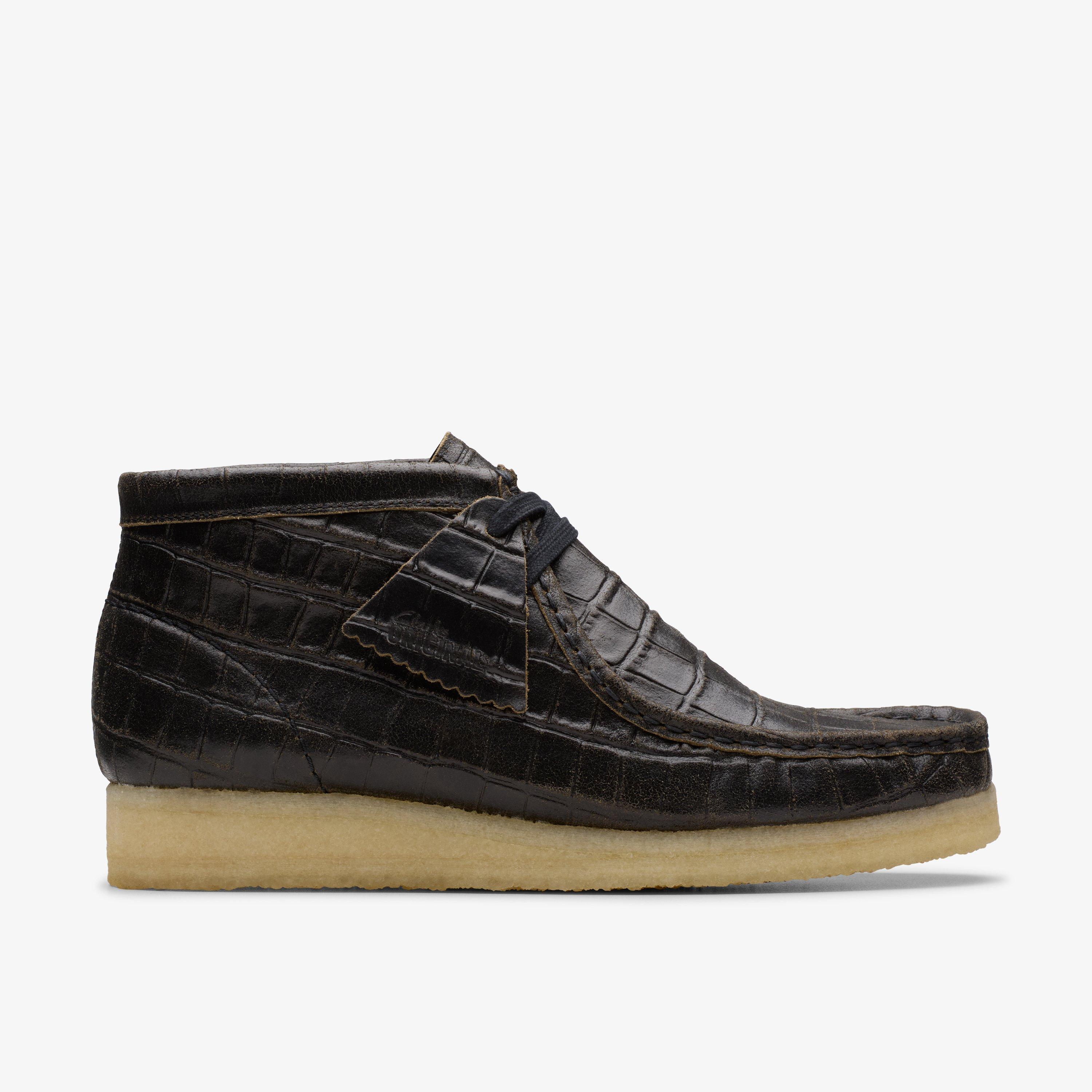 Clarks Originals Women's Wallabee Boot In Blue Suede - Classic Casual Moccasin Boot (Medium Width)