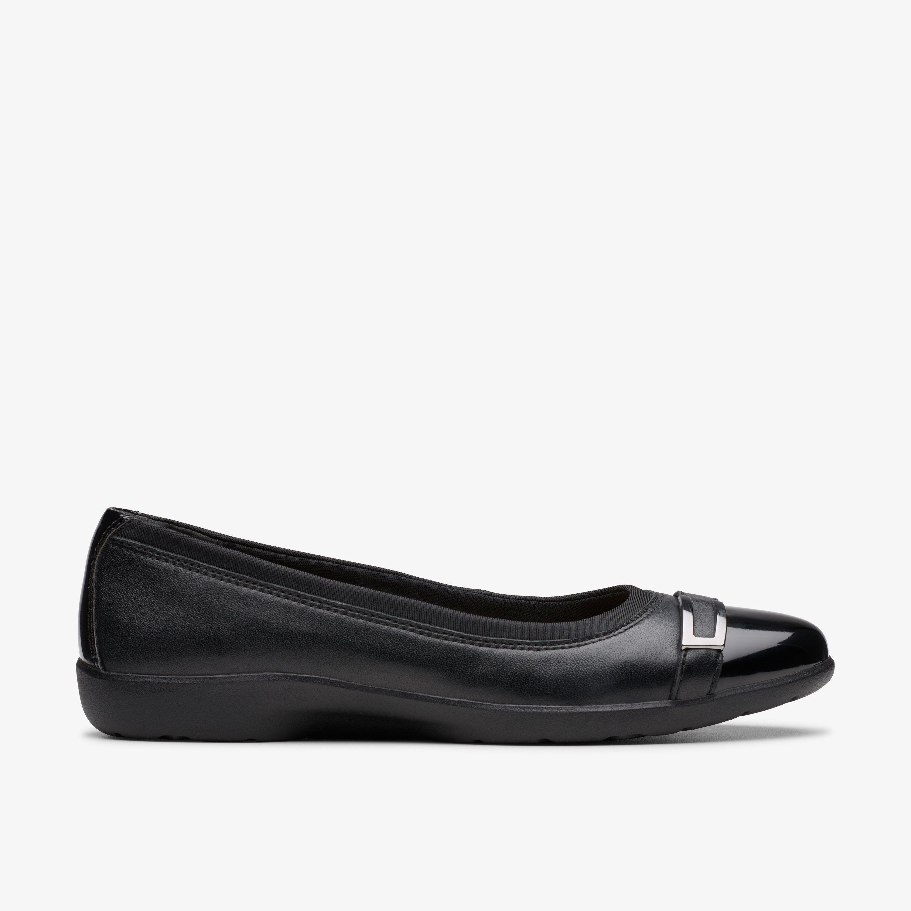 Clarks ladies flat shoes online