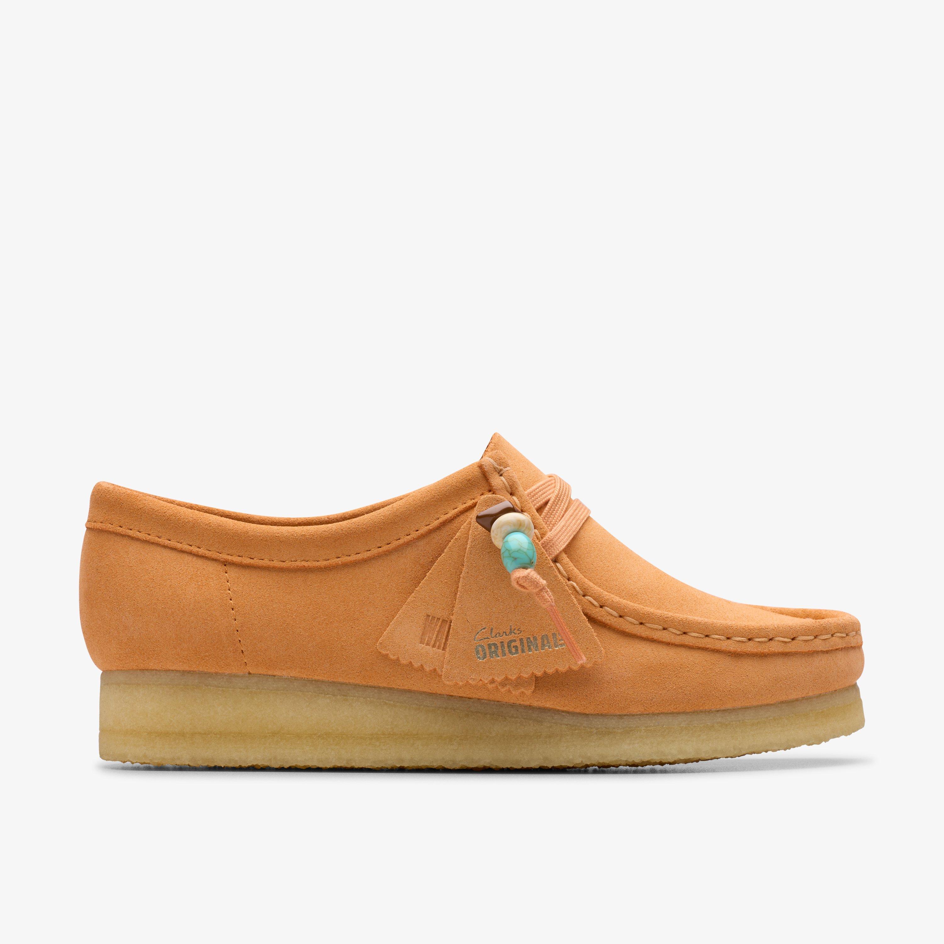 Women's Wallabee™ Pale Peach Suede Shoes | Clarks