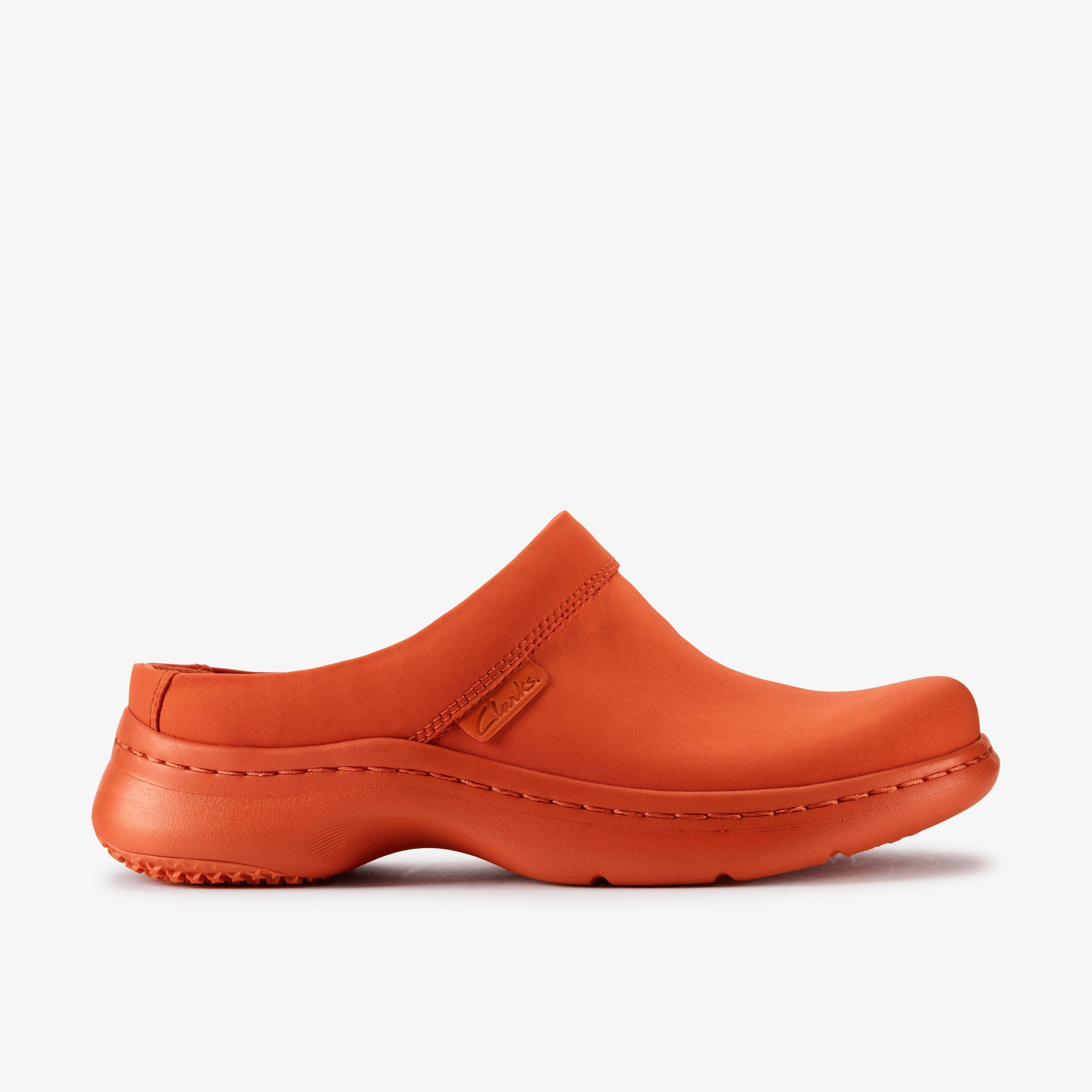 Clarks red fashion clogs