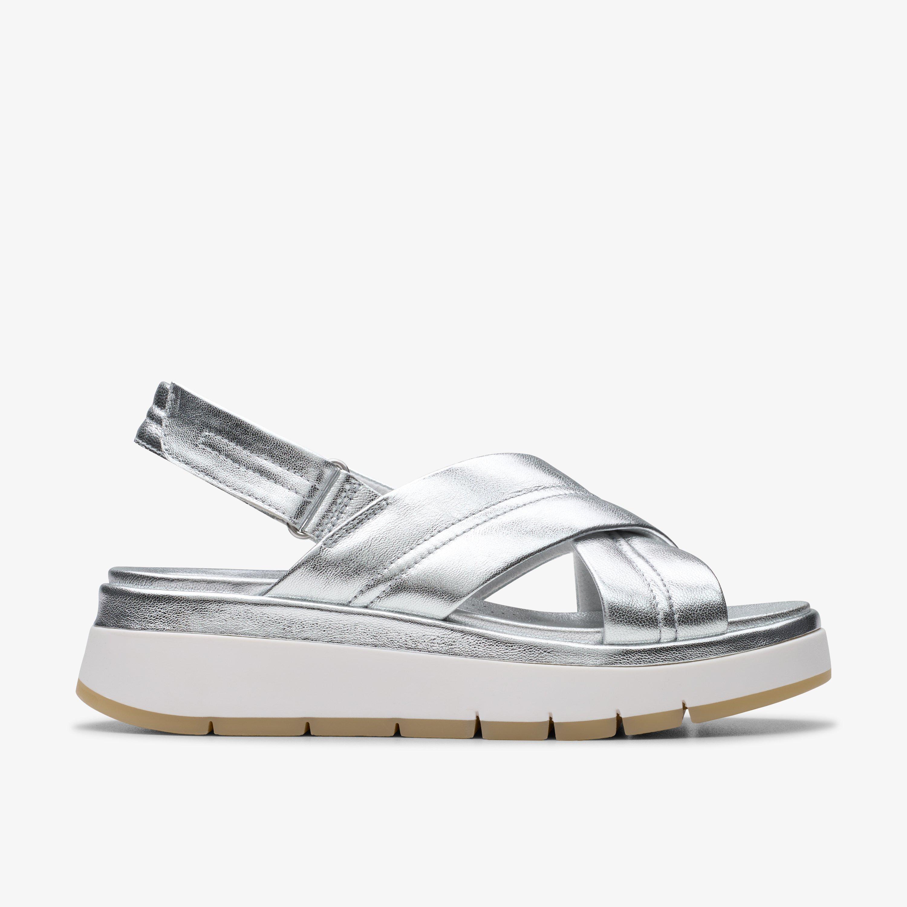 Clarks Tuscan Cross In Gold