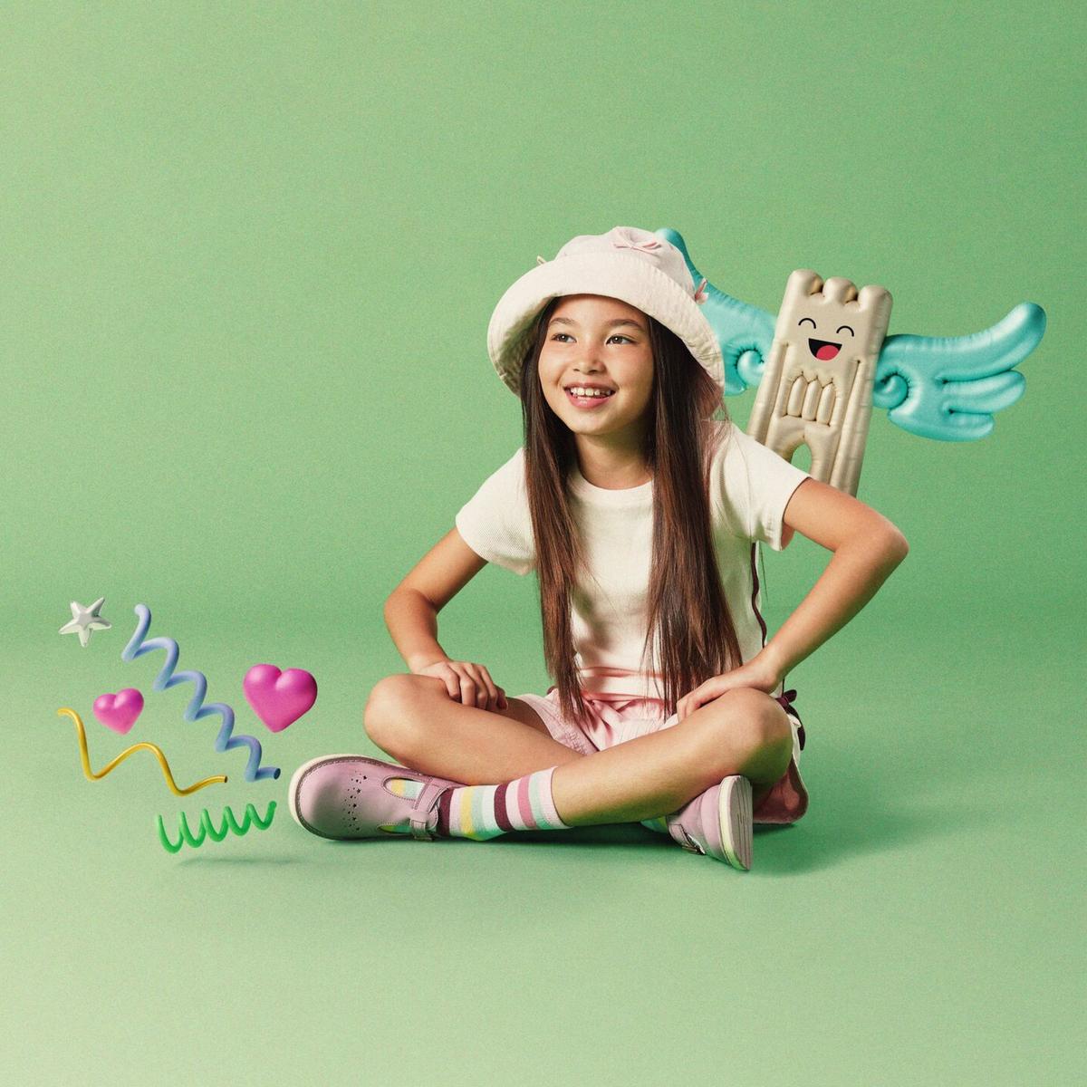 Joyful Skip Kid — Pink
