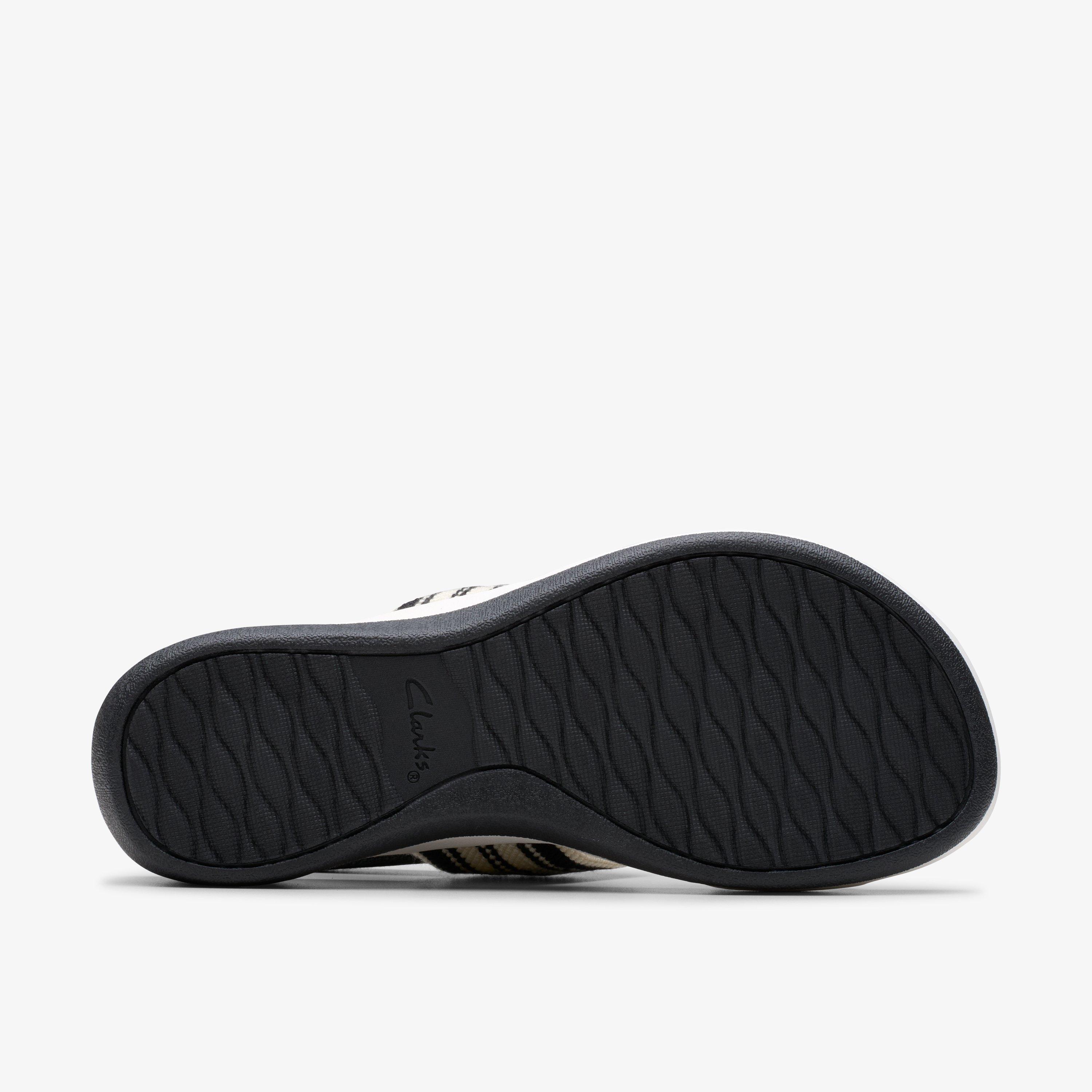 Arla Stroll — Black