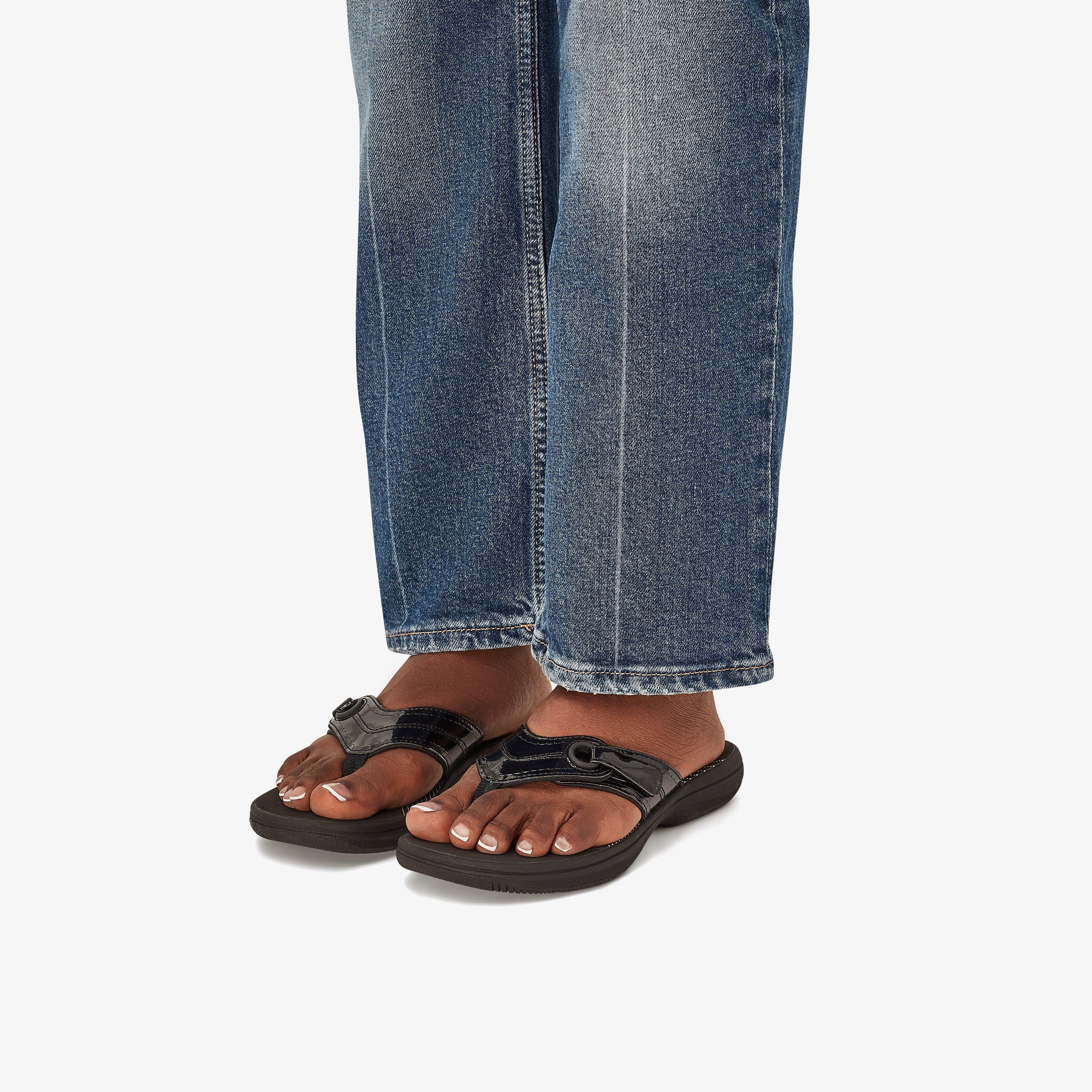 Women's Breeze Reyna Black Patent Cloudsteppers™ Flip Flops | Clarks