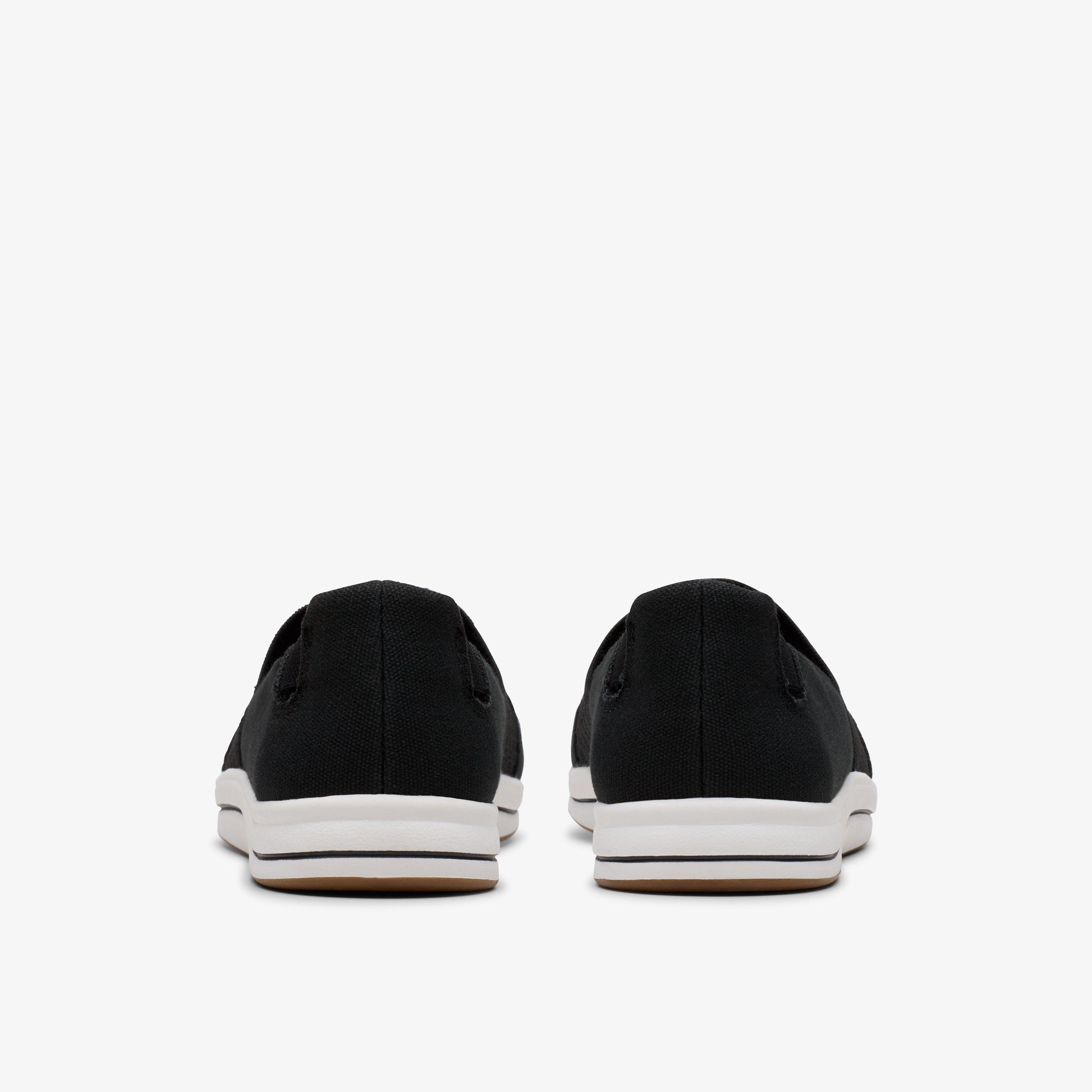 [DISCOVERY] Breeze Slip On ★大人気★ Women's Breeze Stretch Sand Cloudsteppers™ Slip-Ons | Clarks