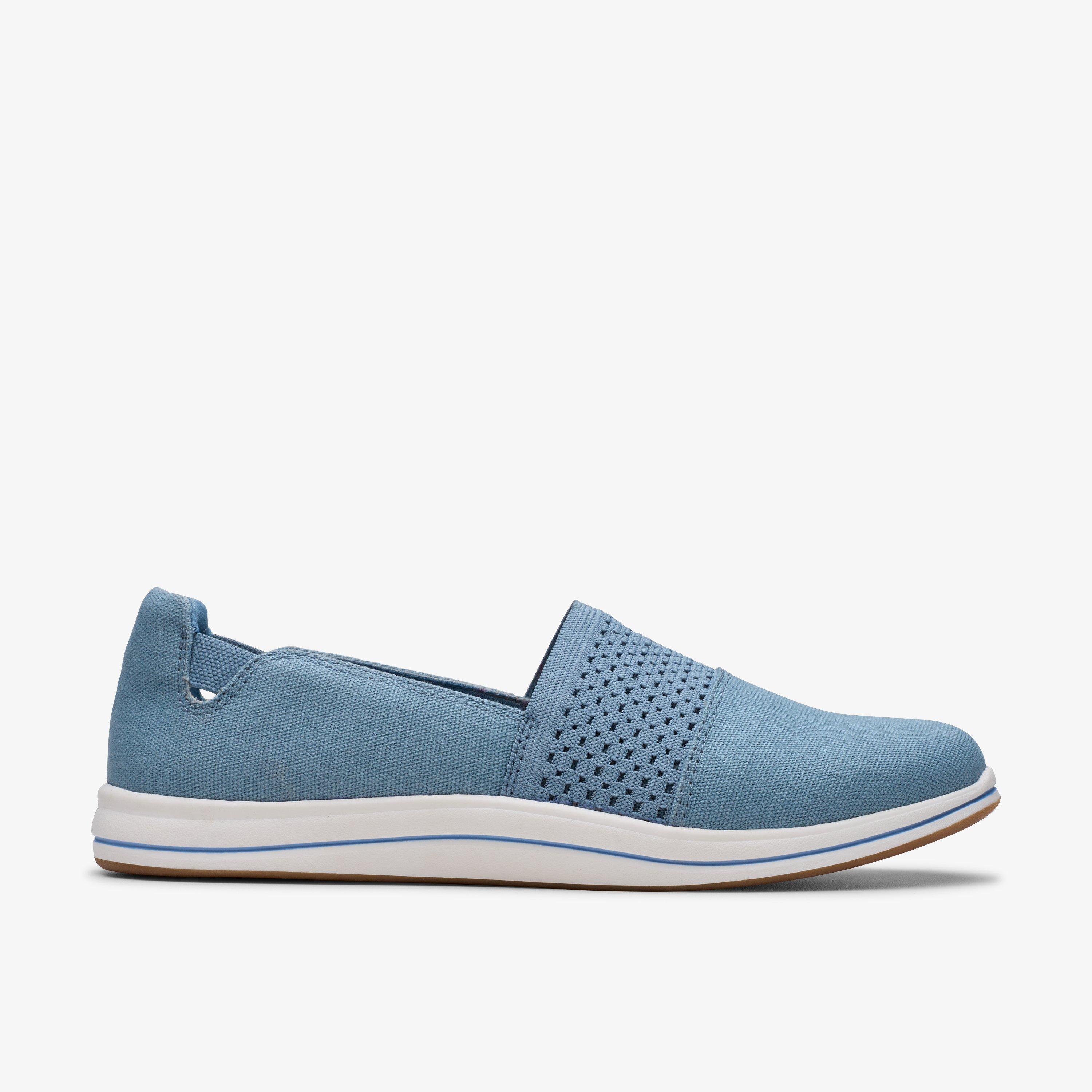 [DISCOVERY] Breeze Slip On ★大人気★ Women's Breeze Stretch Sand Cloudsteppers™ Slip-Ons | Clarks