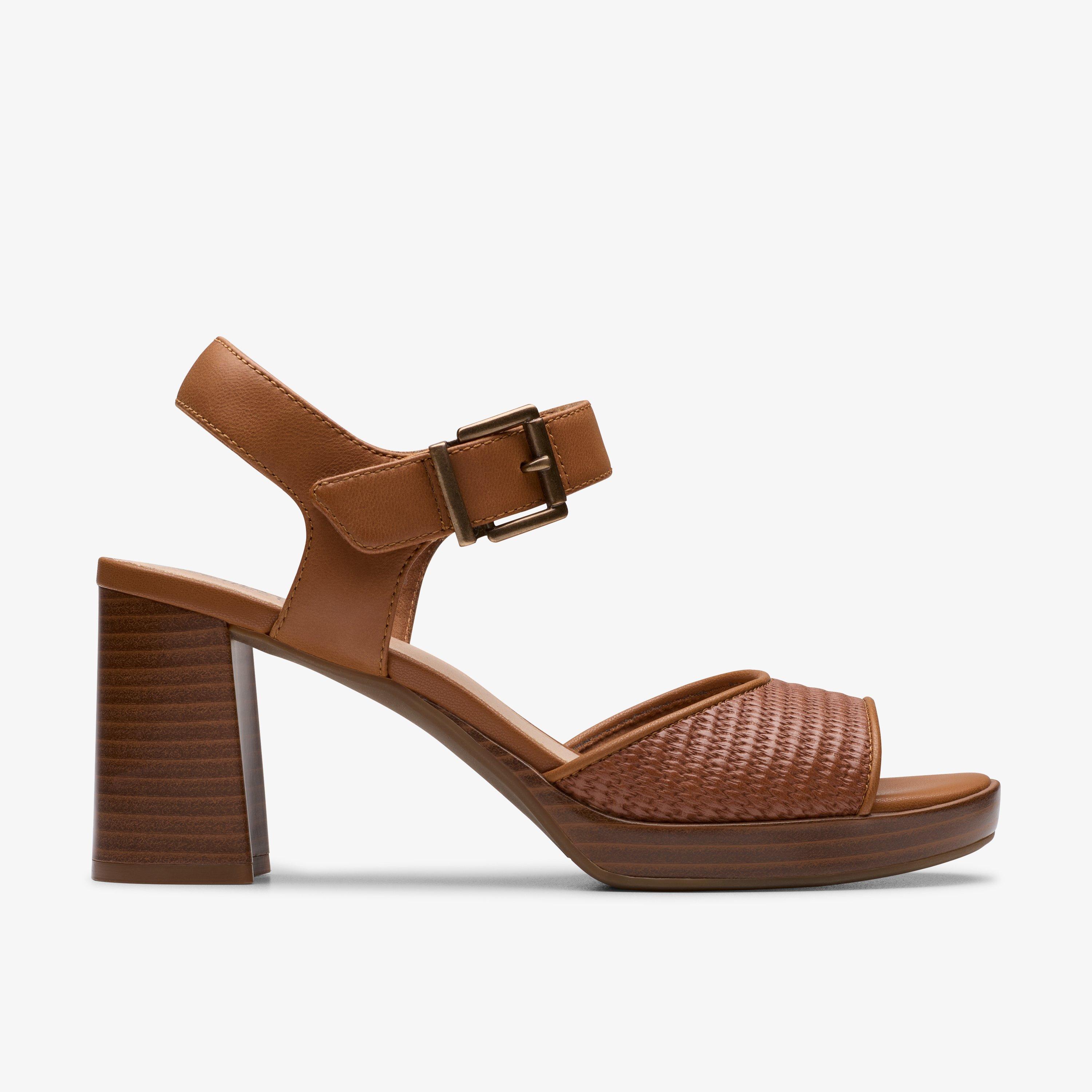 CLARKS アンバーリン・フェイ ブラックレザー Women's AmbyrLyn Faye Black Heeled Sandals | Clarks