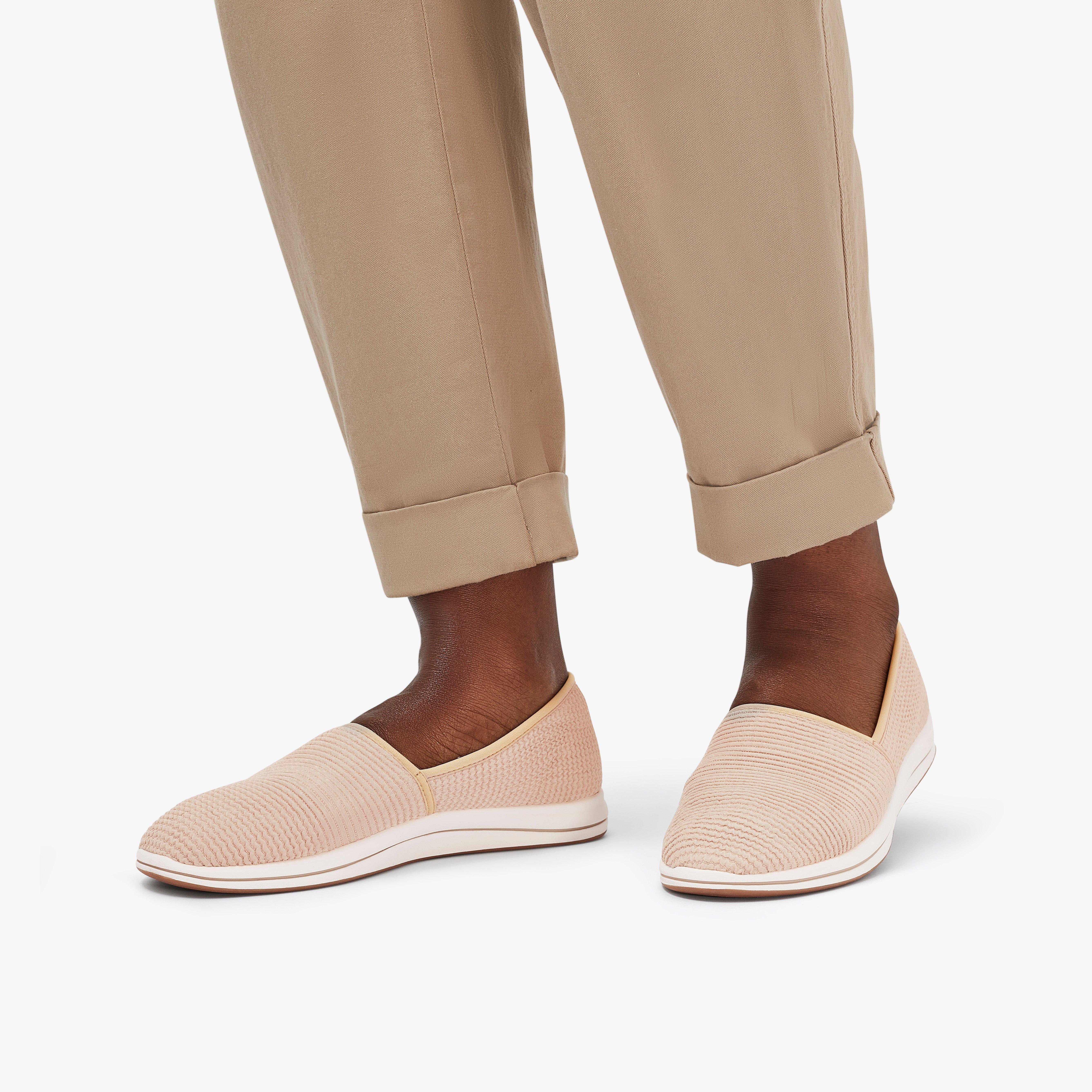 Women's Breeze Stretch Sand Cloudsteppers™ Slip-Ons | Clarks