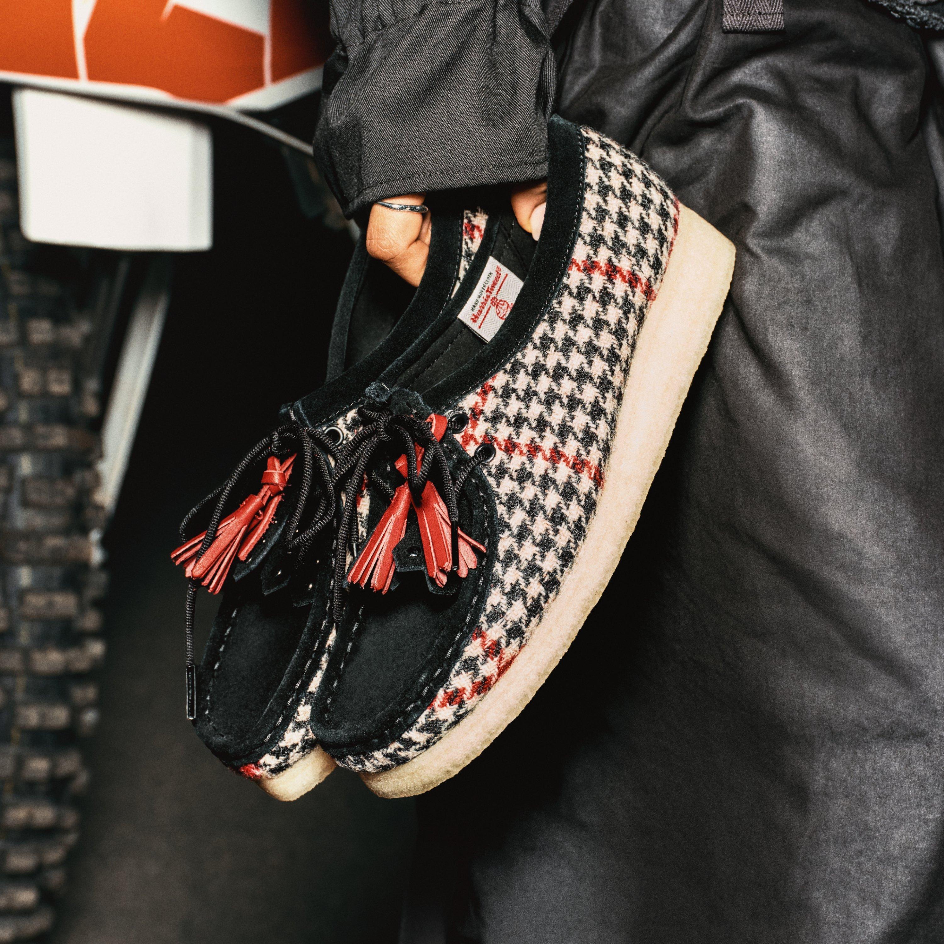 Wallabee — Black
