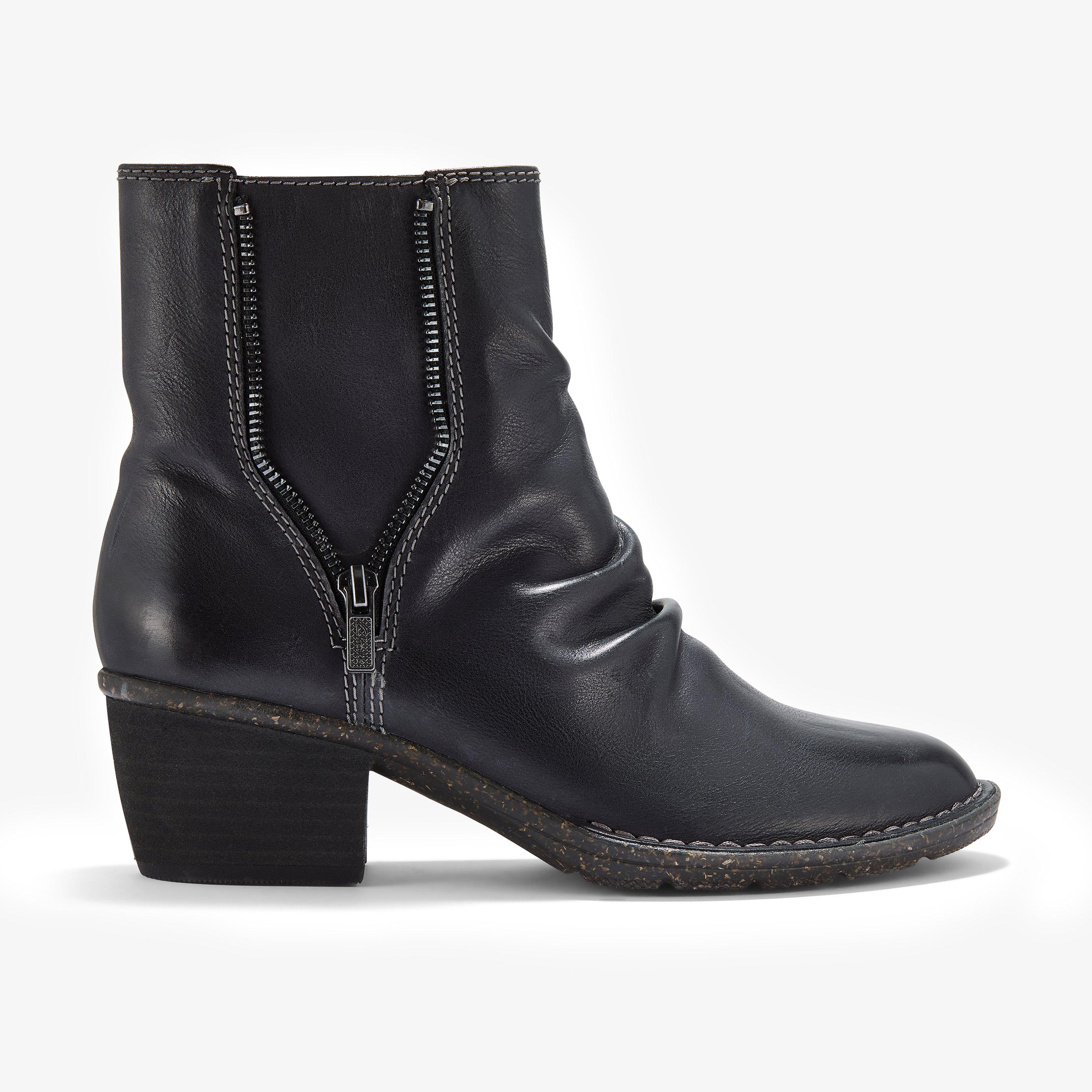 Clarks Kastela Zip In Black