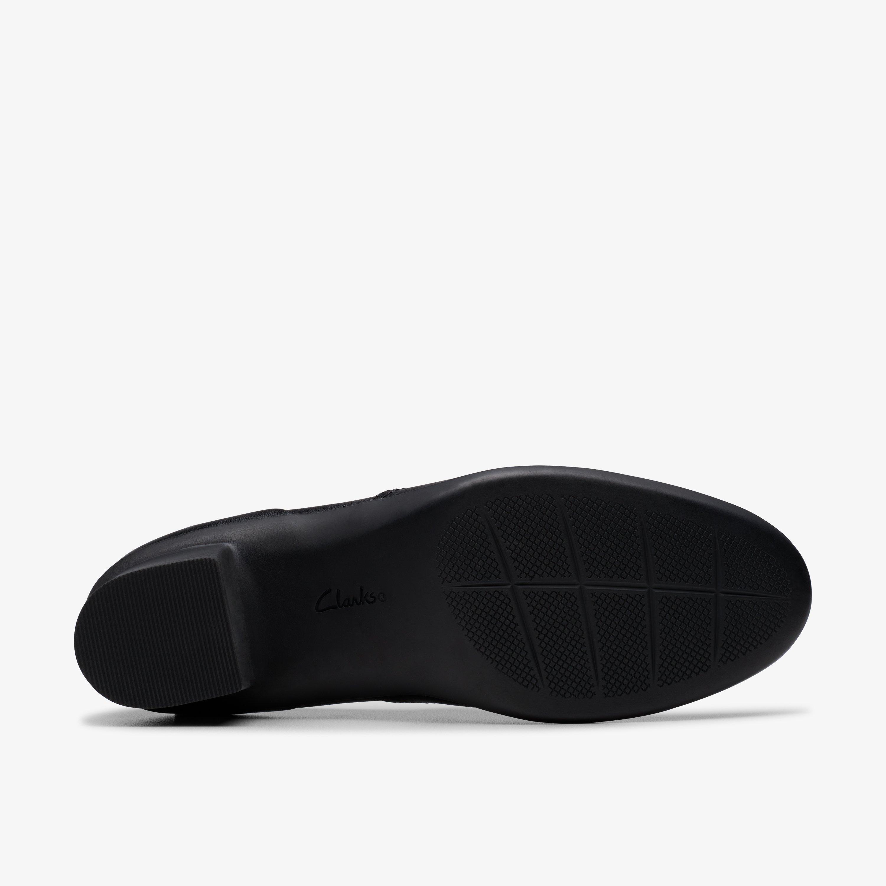 Shaya Tess — Black