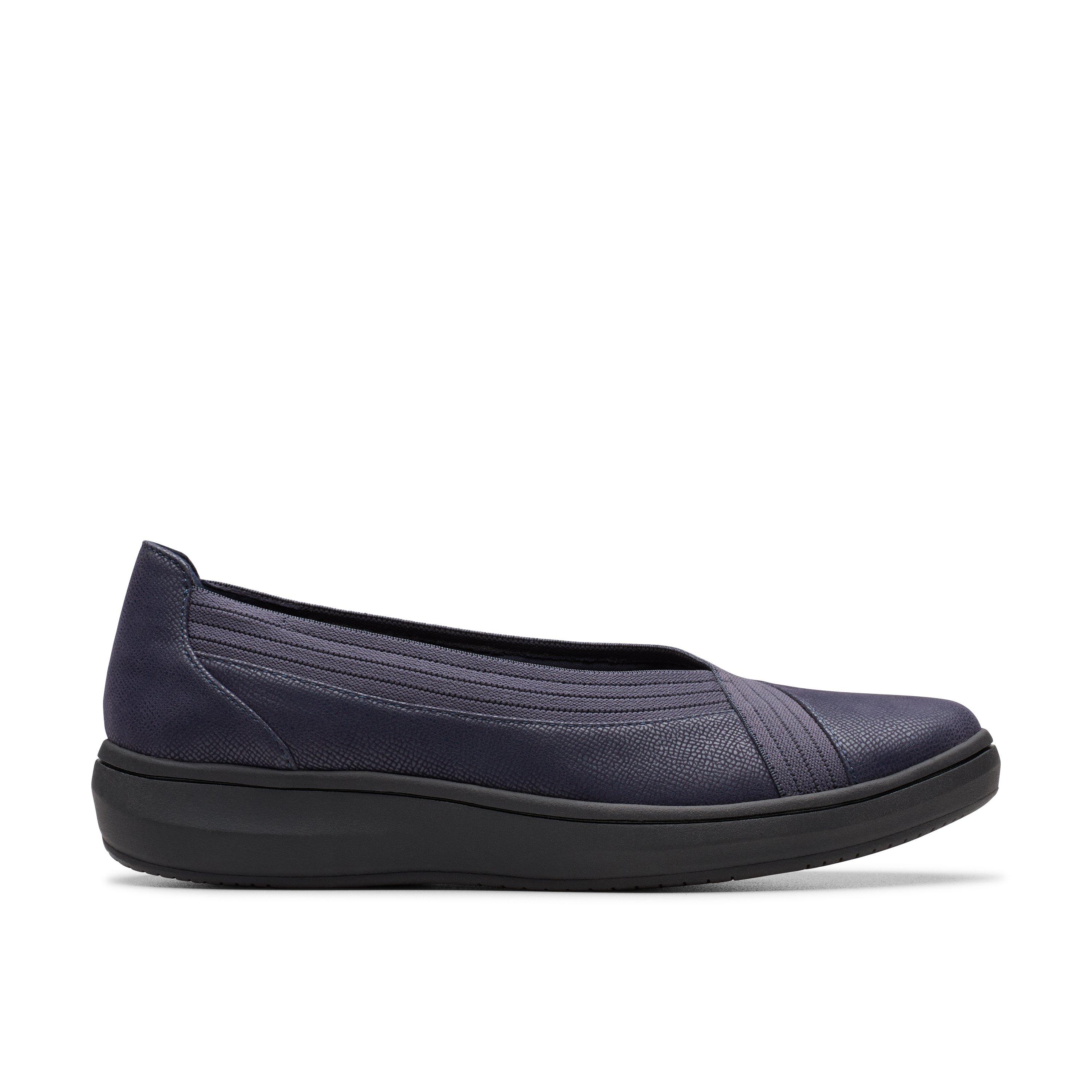 Clarks Cloudsteppers Womens BreezeSky Air Slip-Ons