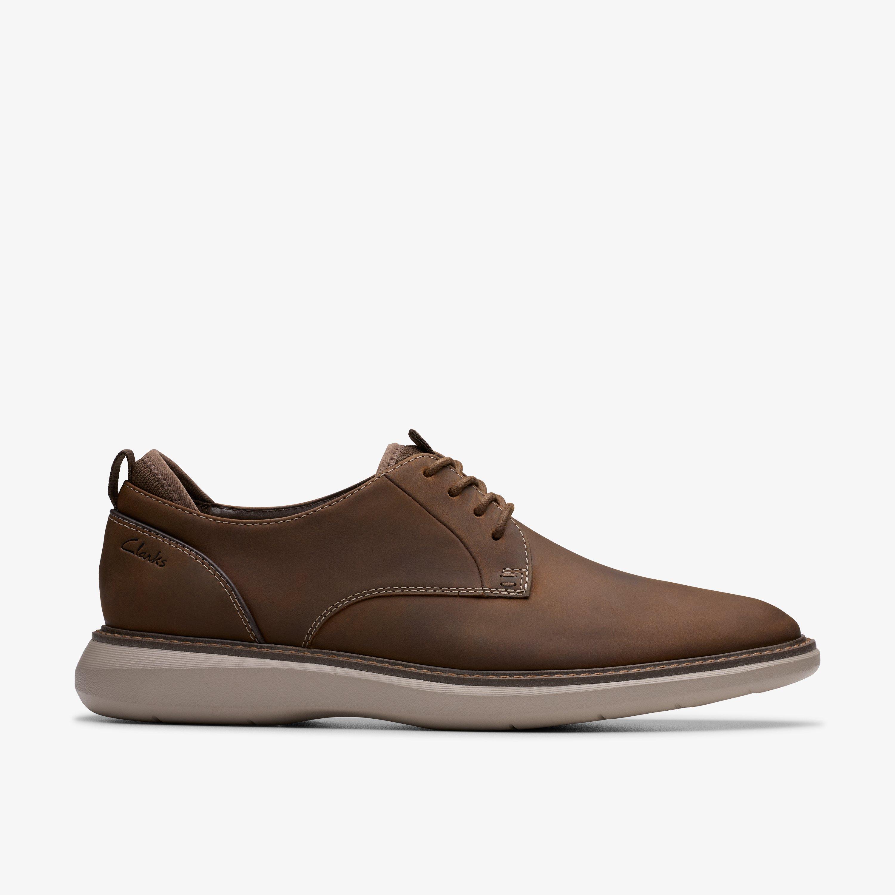 Clarks Brantin Plain In Brown