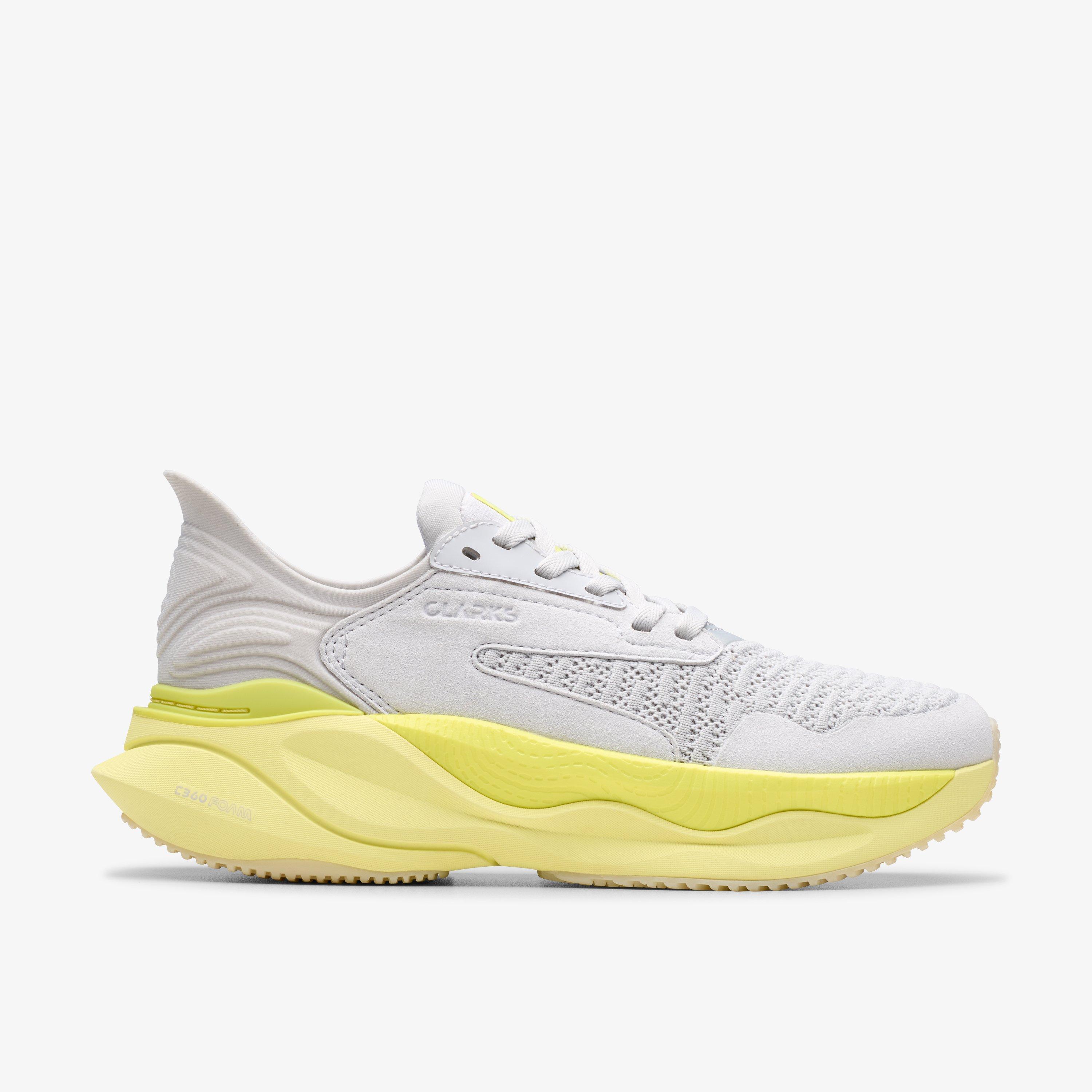 Clarks Pace In Green