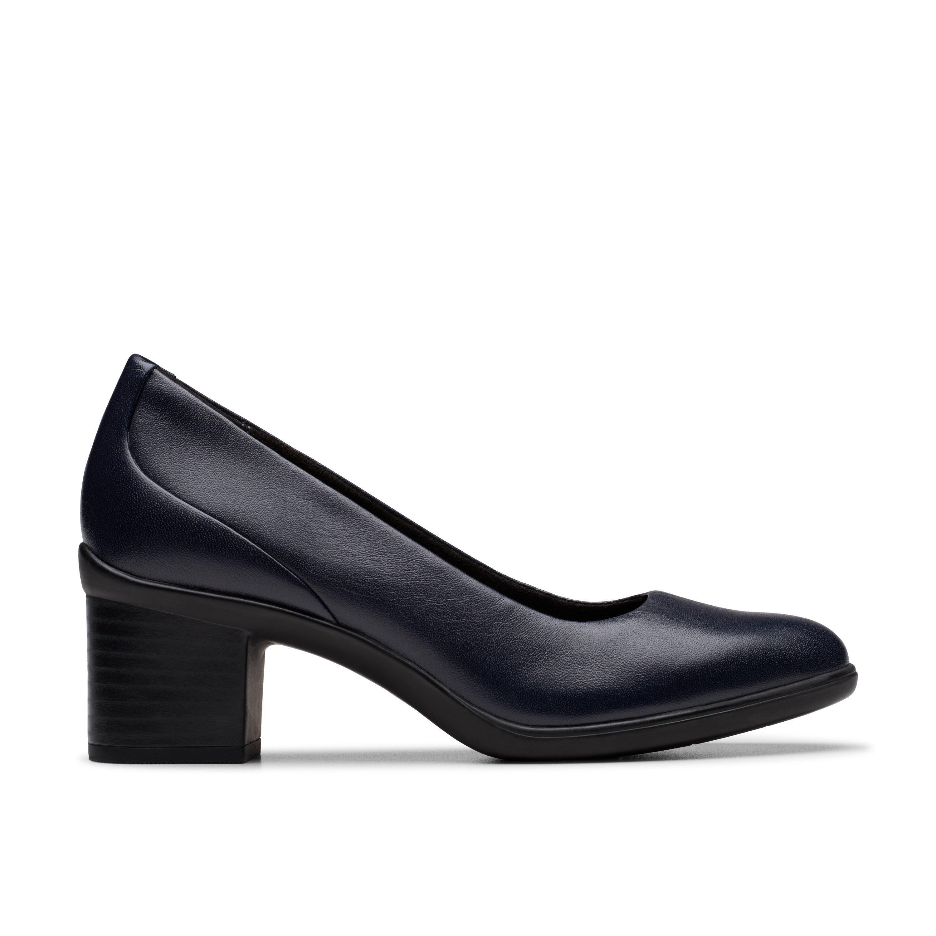 Clarks Womens Shaya Poppy Pumps,Block Heel