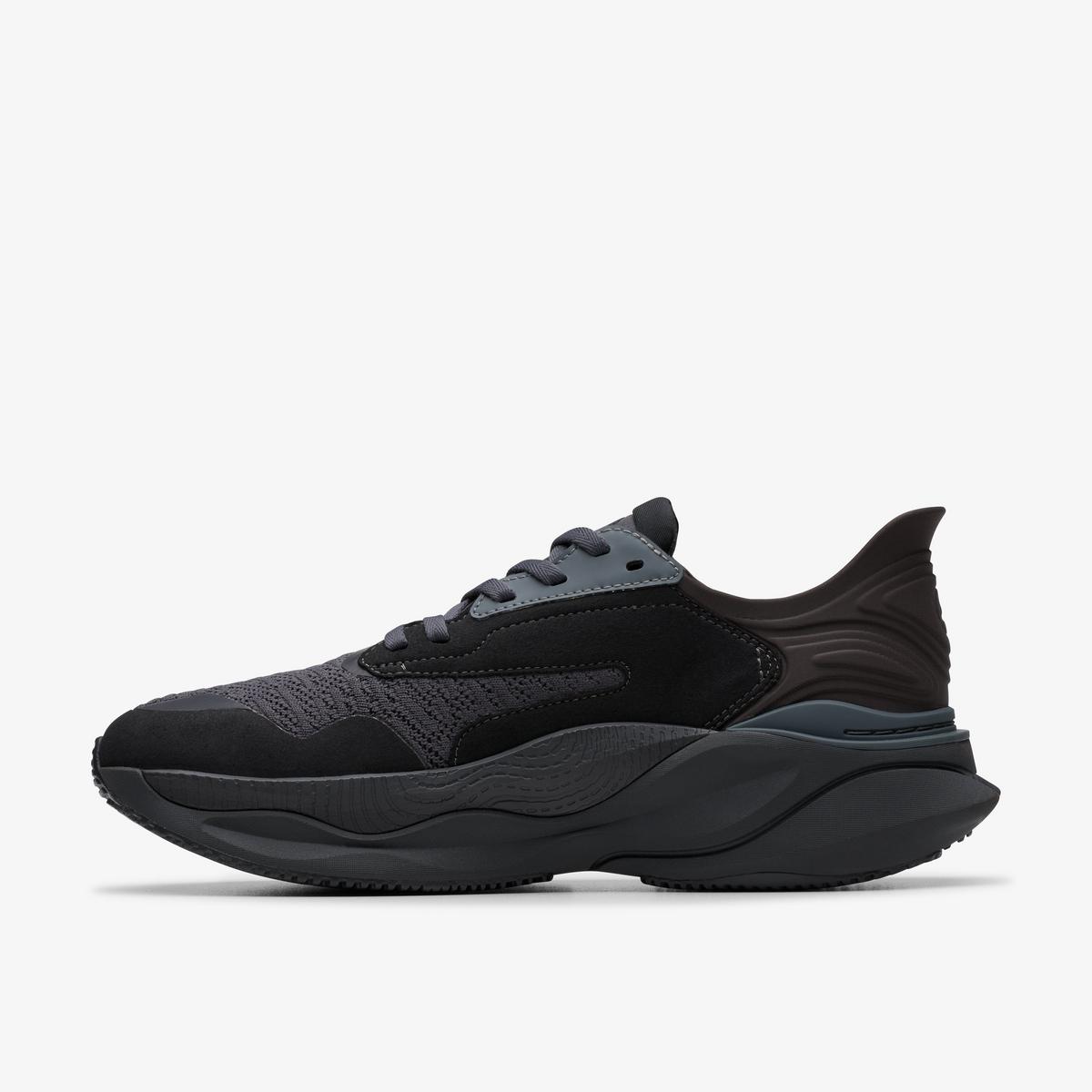 Clarks Pace — Black