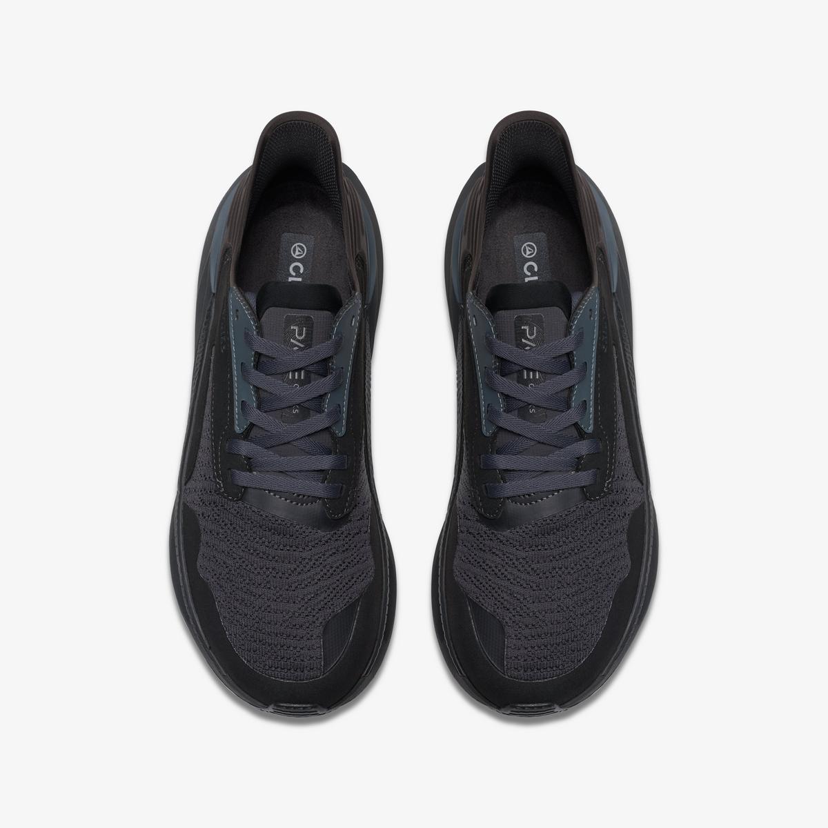 Clarks Pace — Black