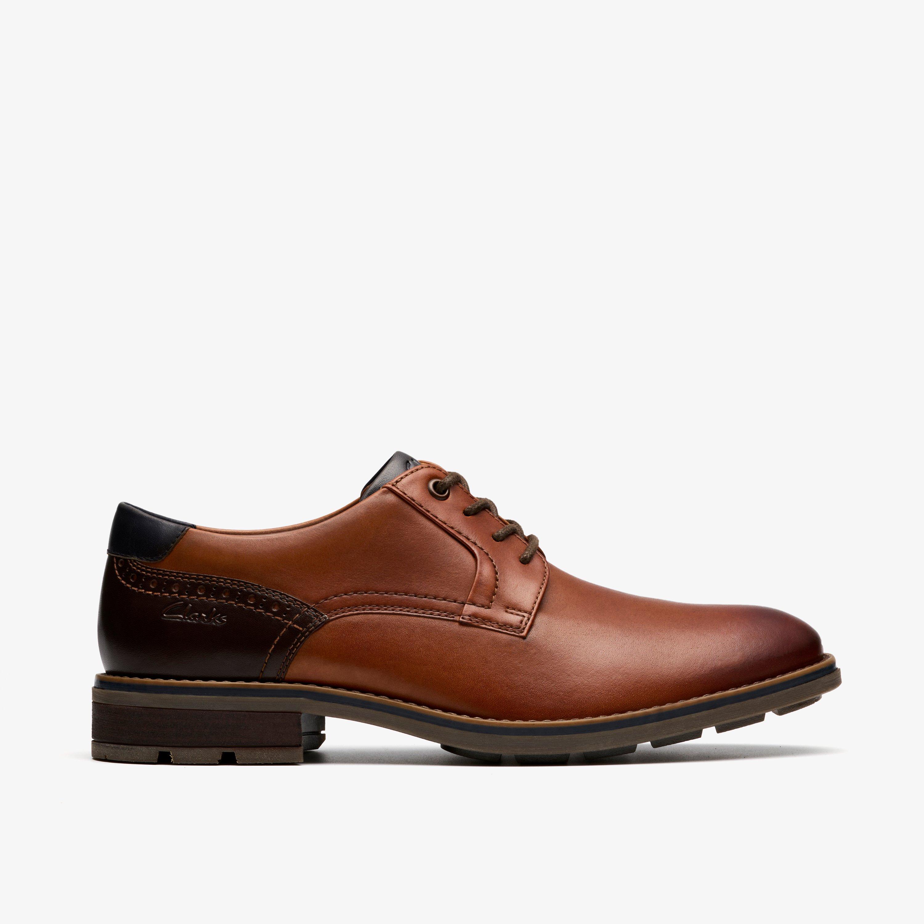 Clarks Emmet Plain In Brown