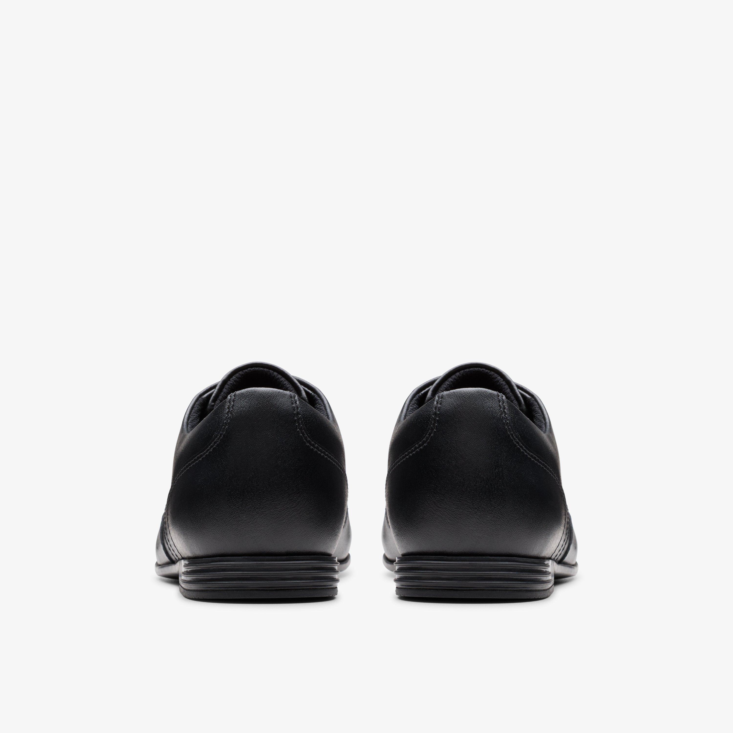 Finja Wing Youth — Black