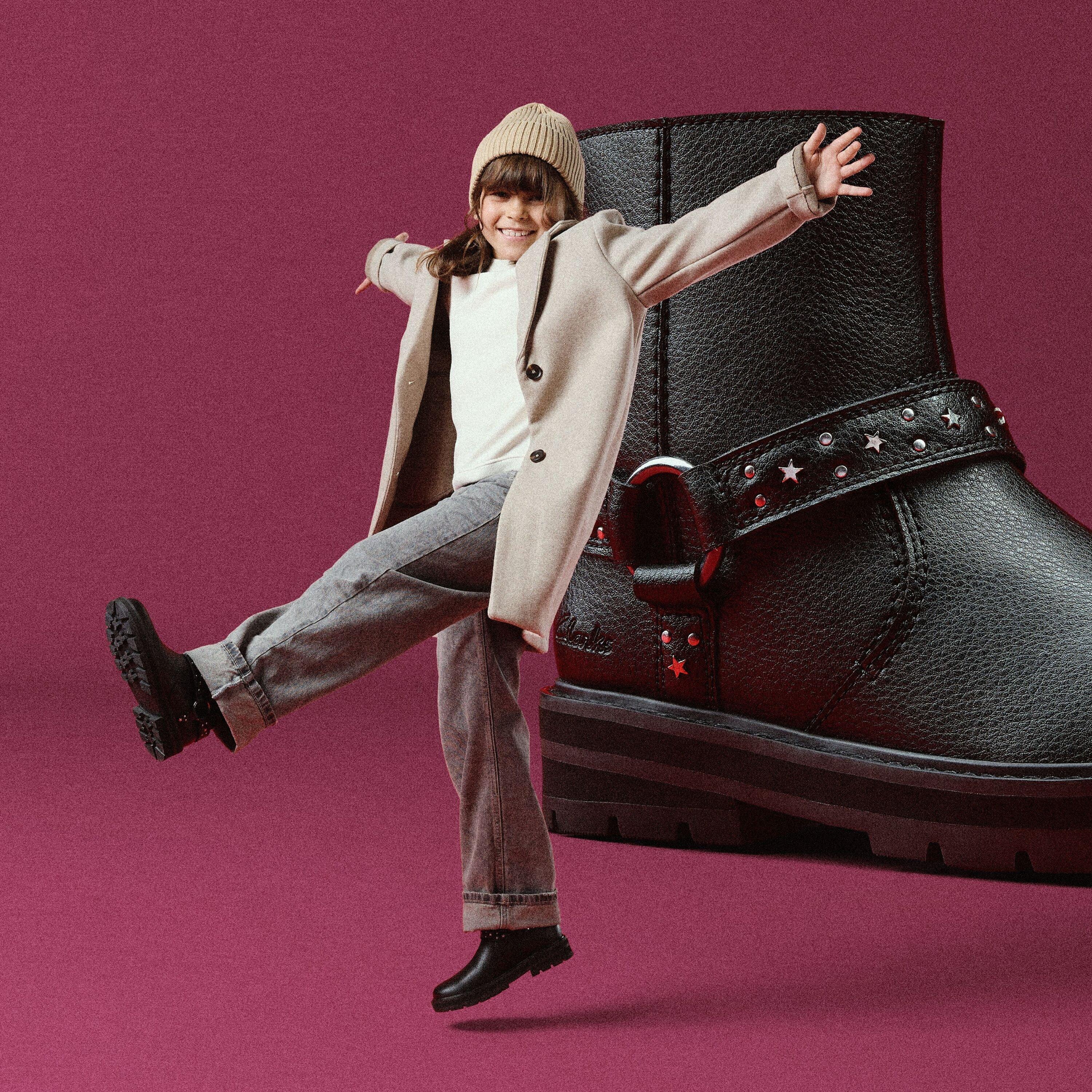 PragueShine K. Black Leather