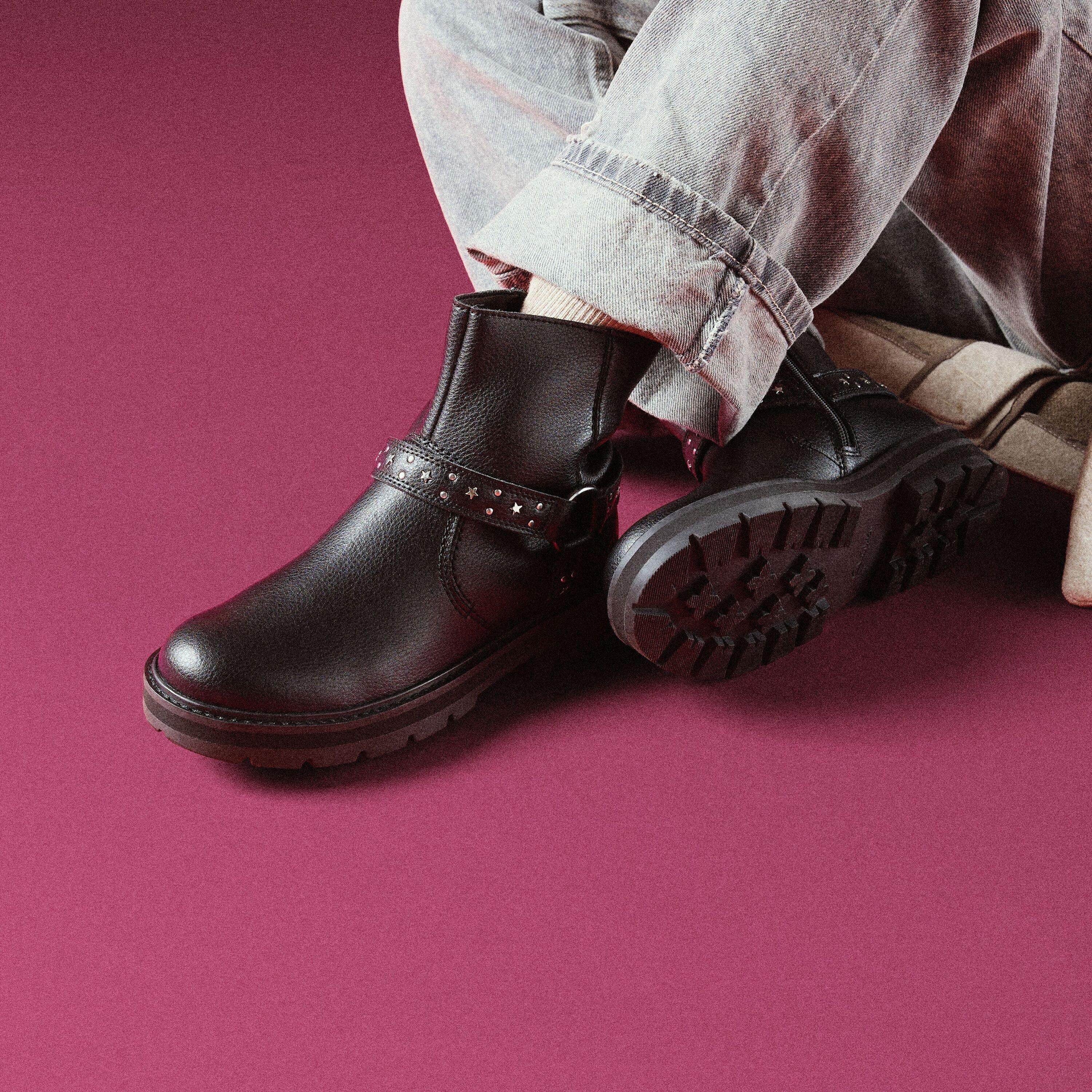 PragueShine K. Black Leather