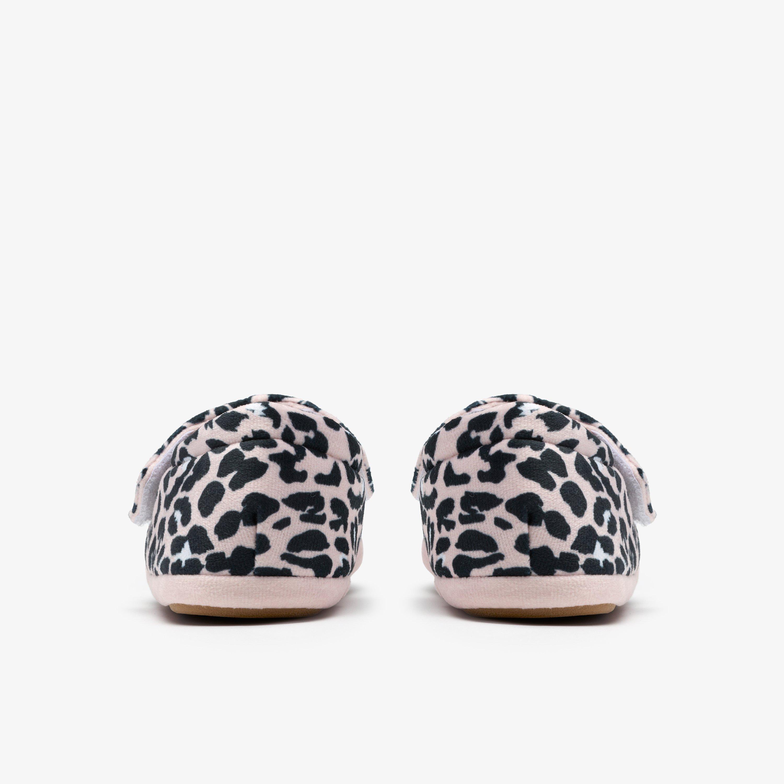 Fluffy Snug K. Blush Pink Print