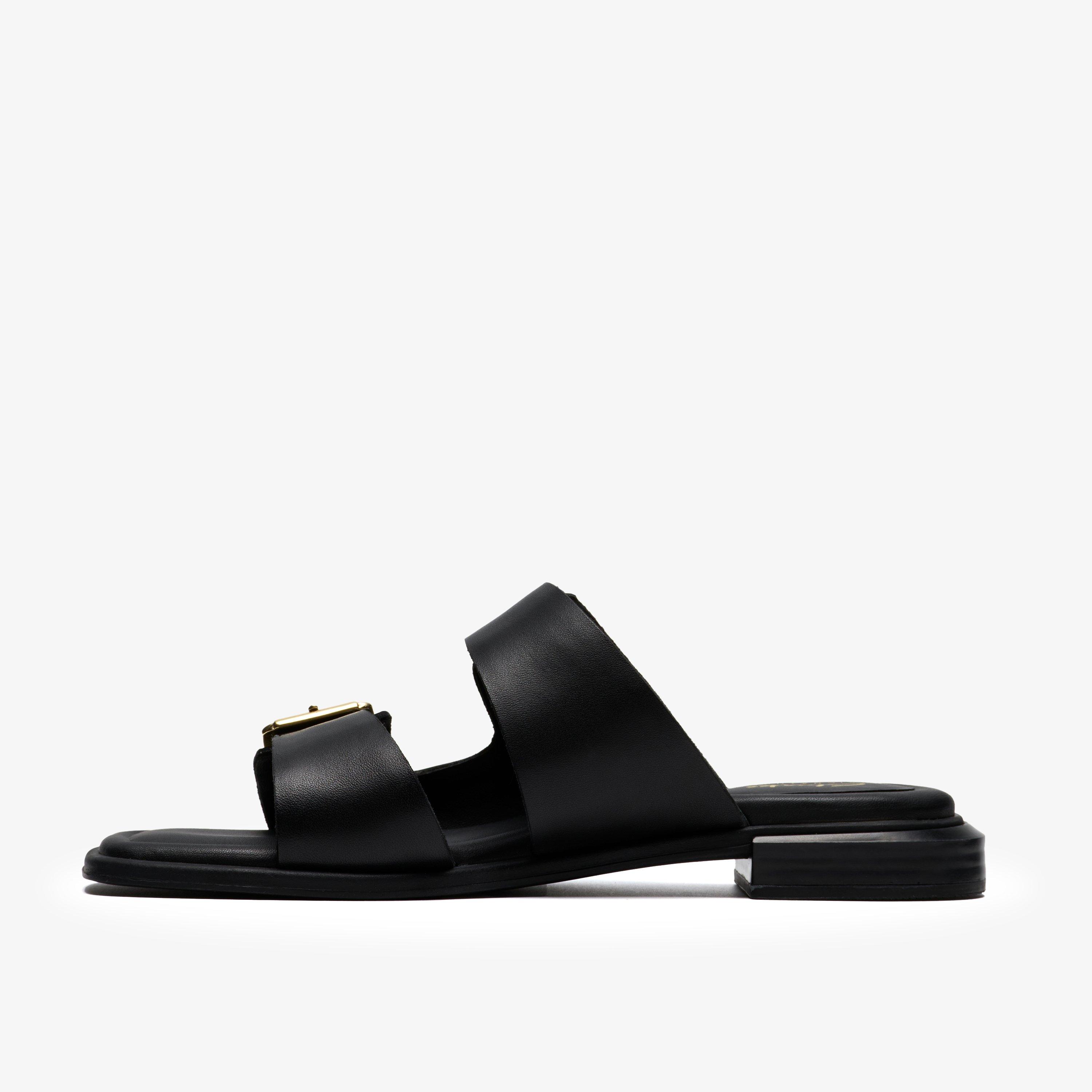 Ariany Bay — Black