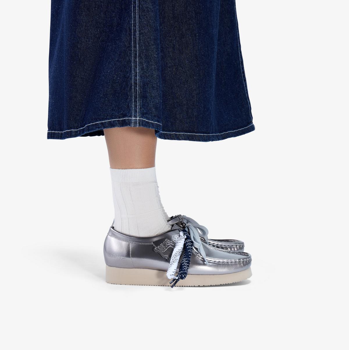Wallabee 2604 — Silver