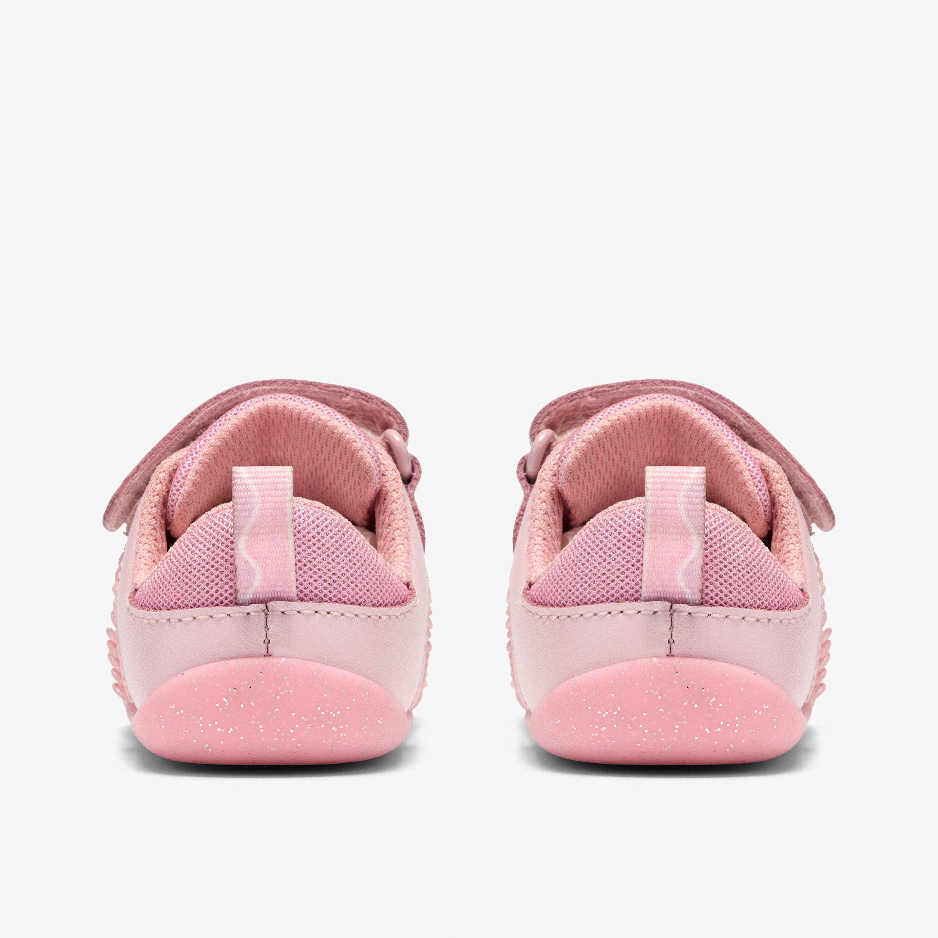 RoamerGleam T. Pink
