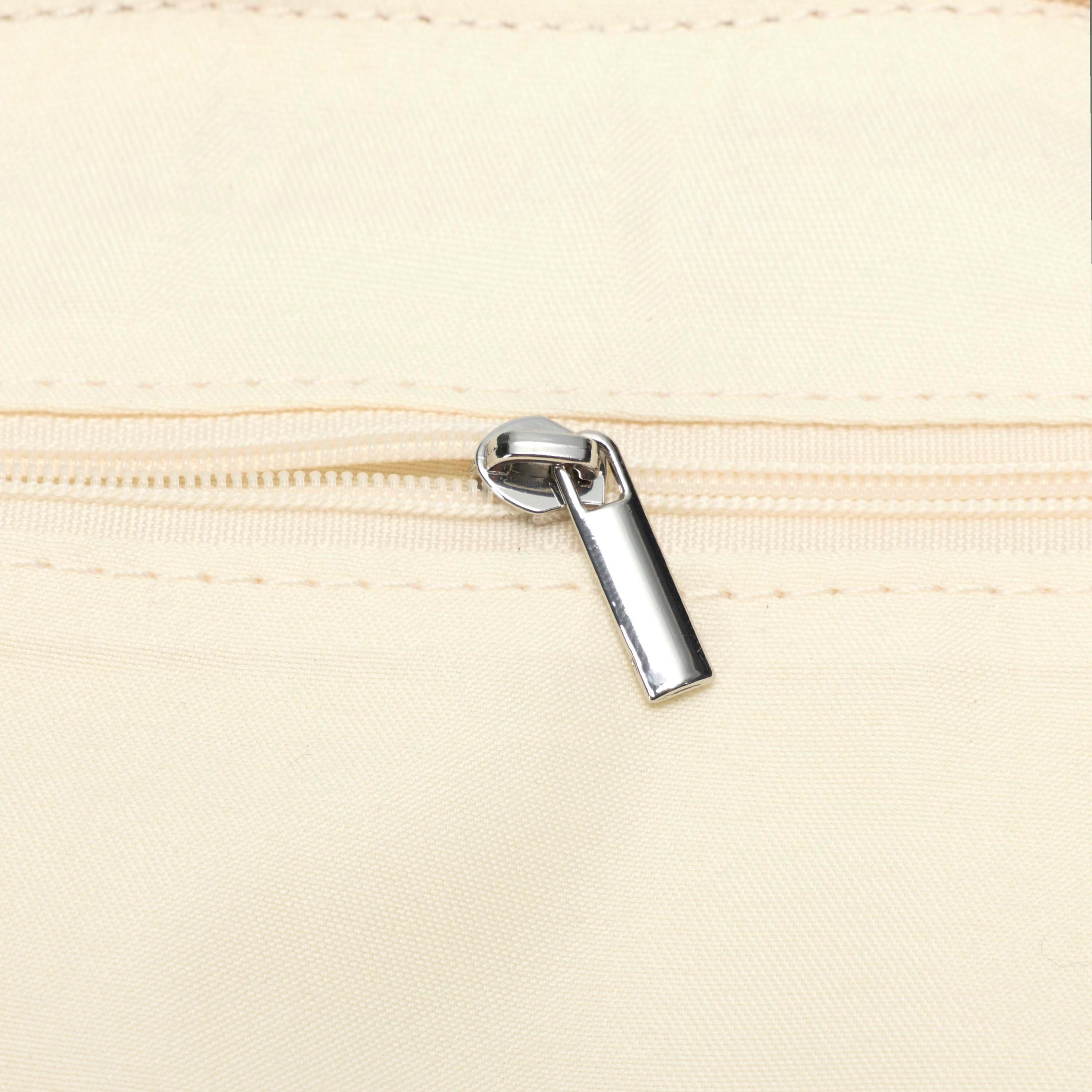 Bay Slingbag — White