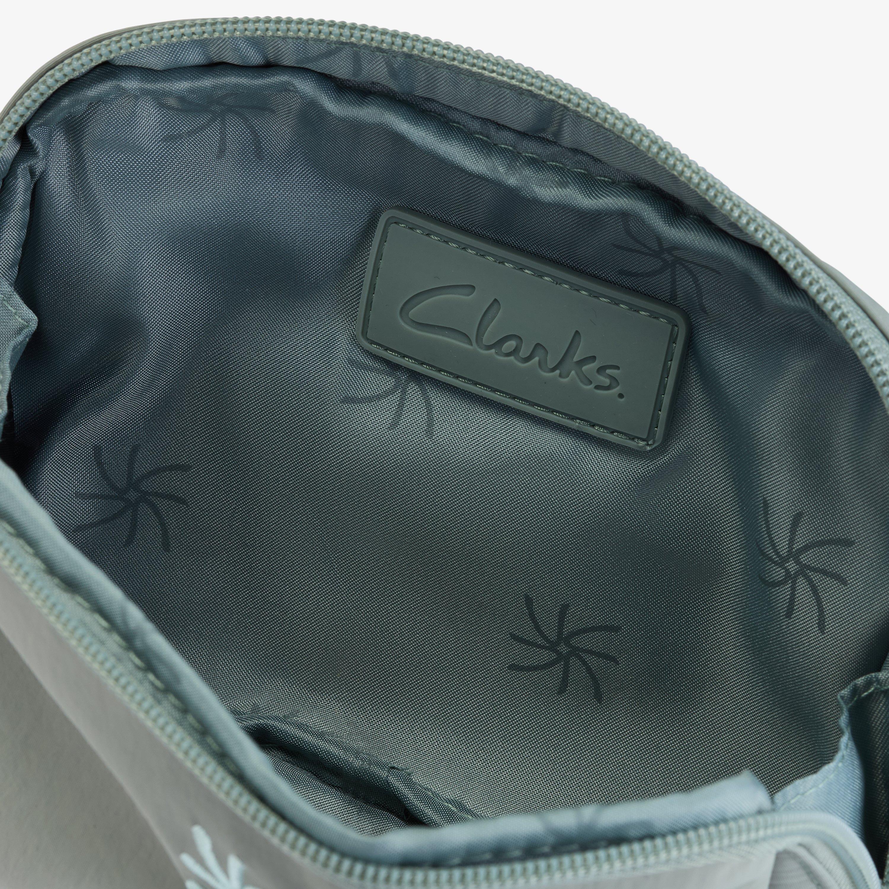 Cloudsteppers Small Pouch — Green
