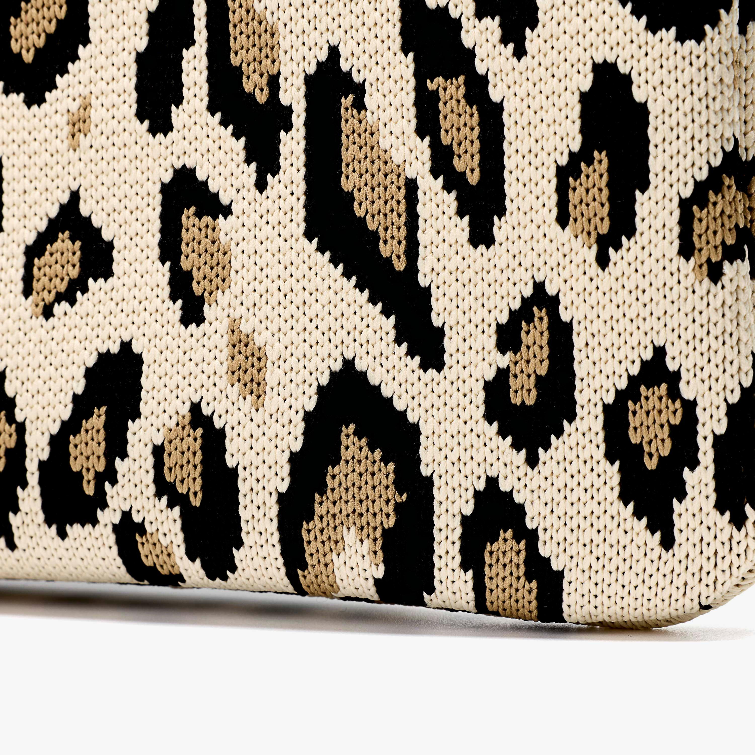 Addison Pouch — Brown