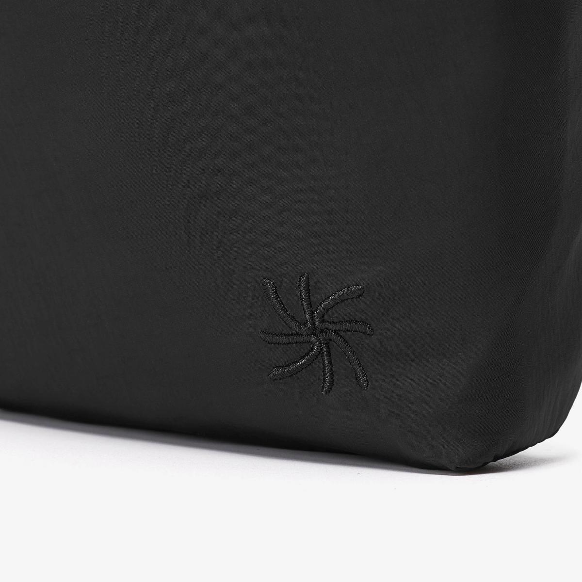Cloudsteppers Mia Phone Crossbody Bag — Black
