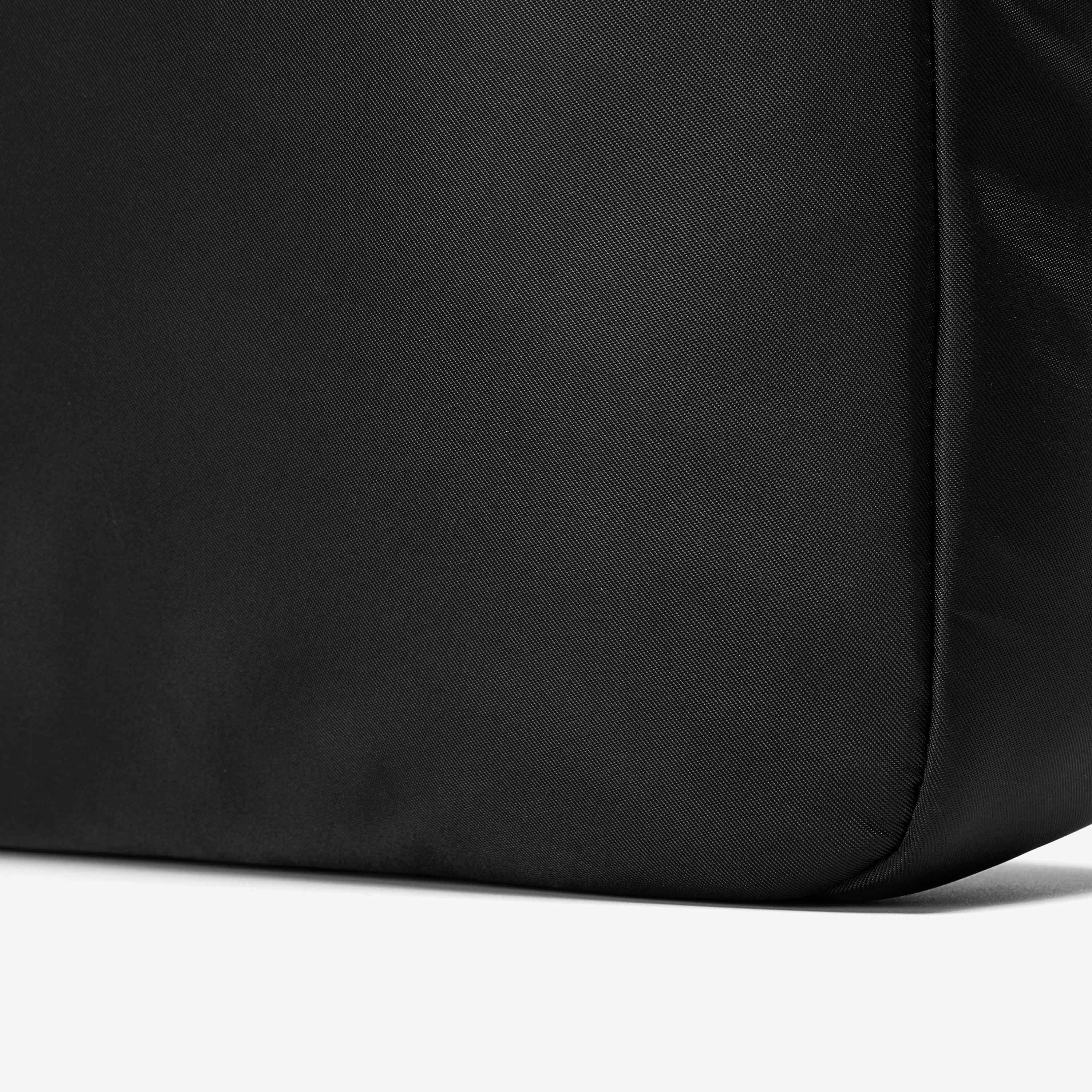 Chase Laptop — Black