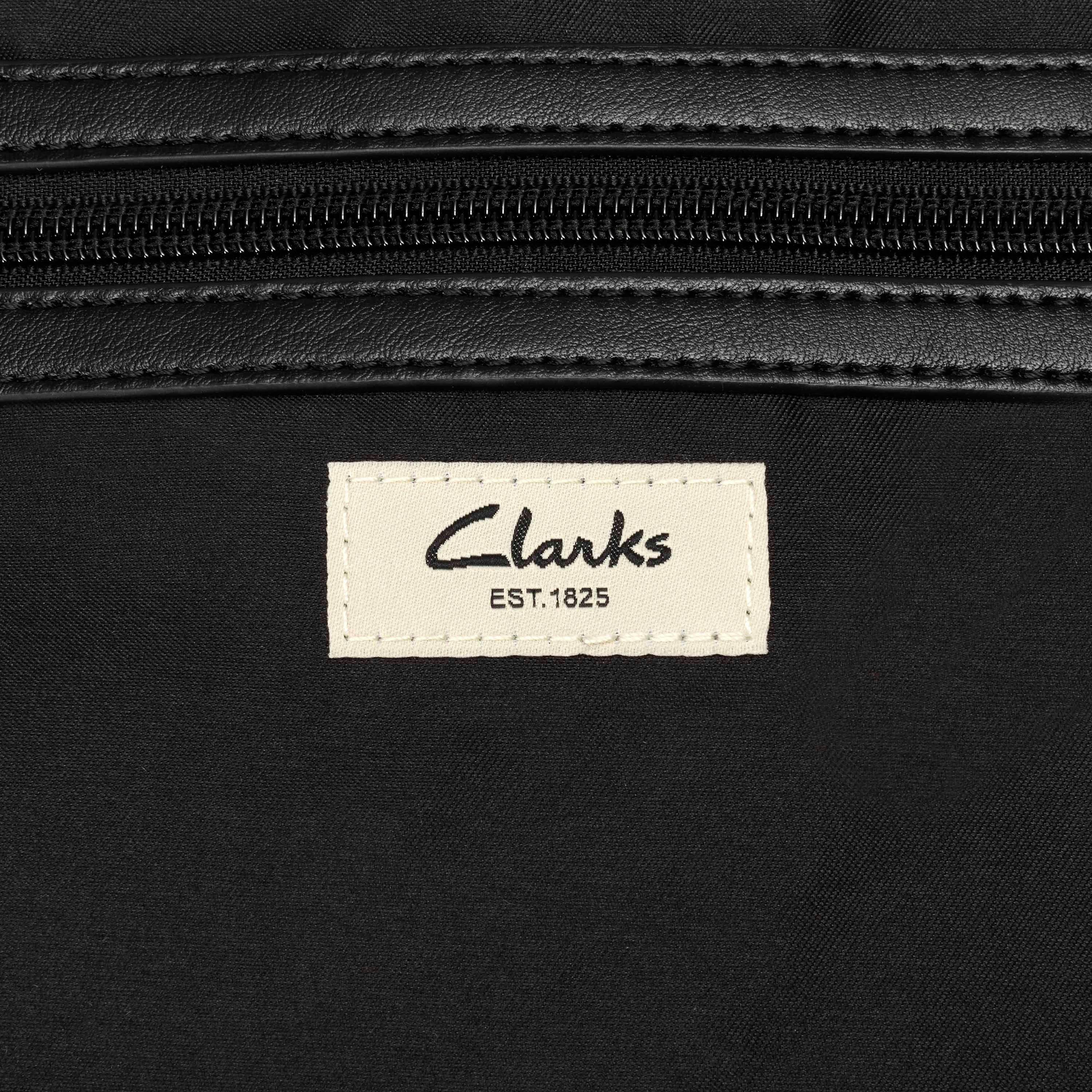 Chase Laptop — Black
