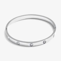 Amora Bangle  — Silver 1