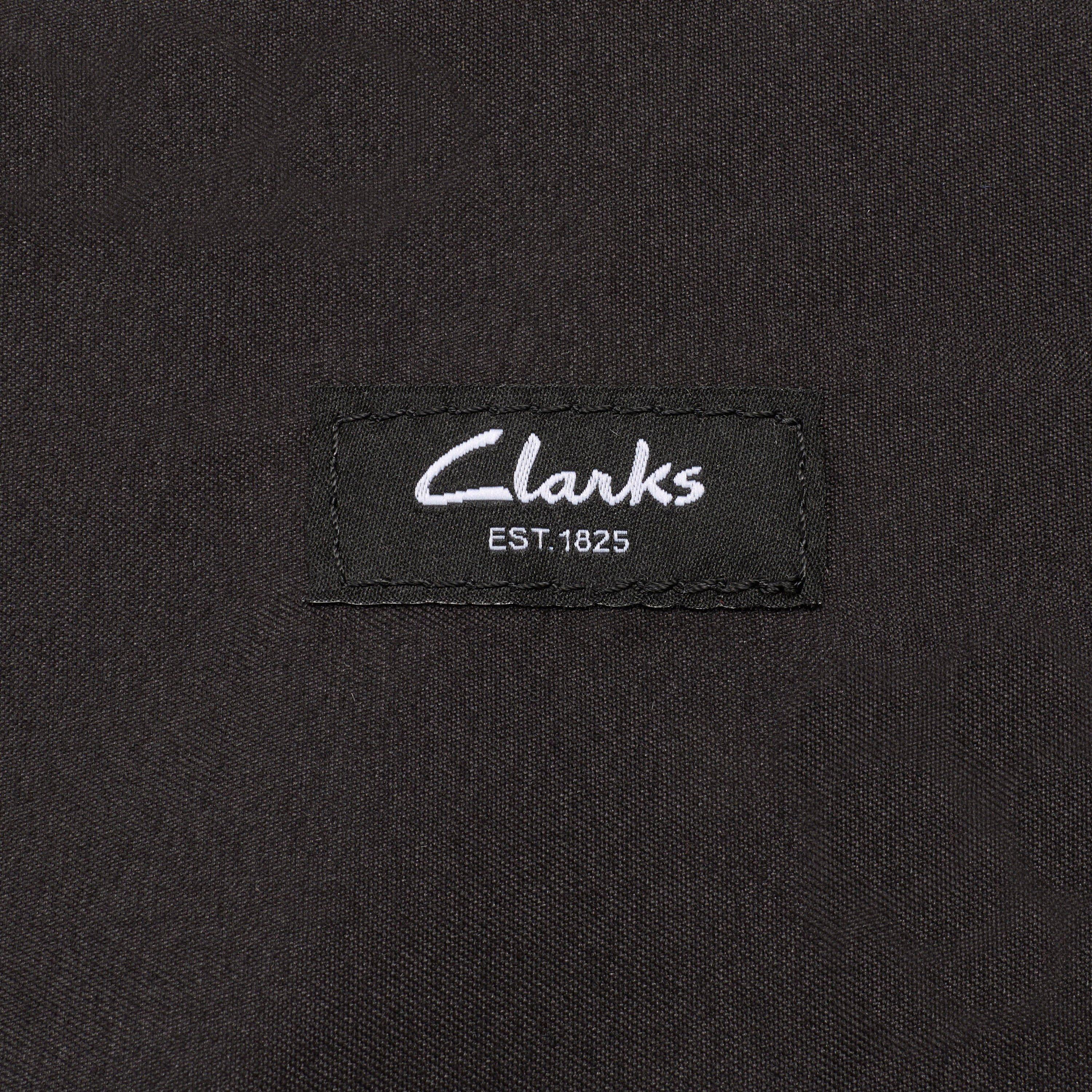 Fynn Cross — Black