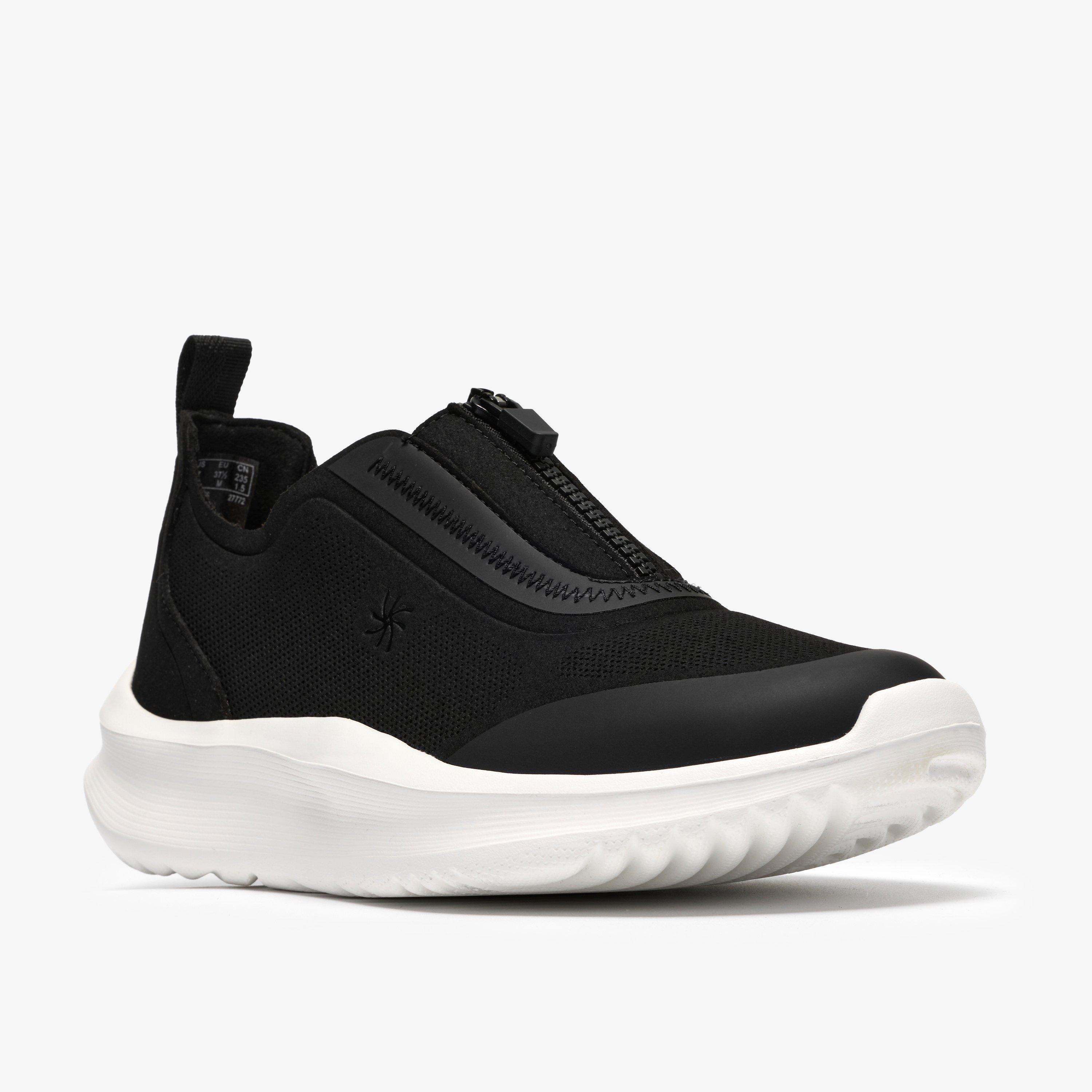 Solevana Bay — Black