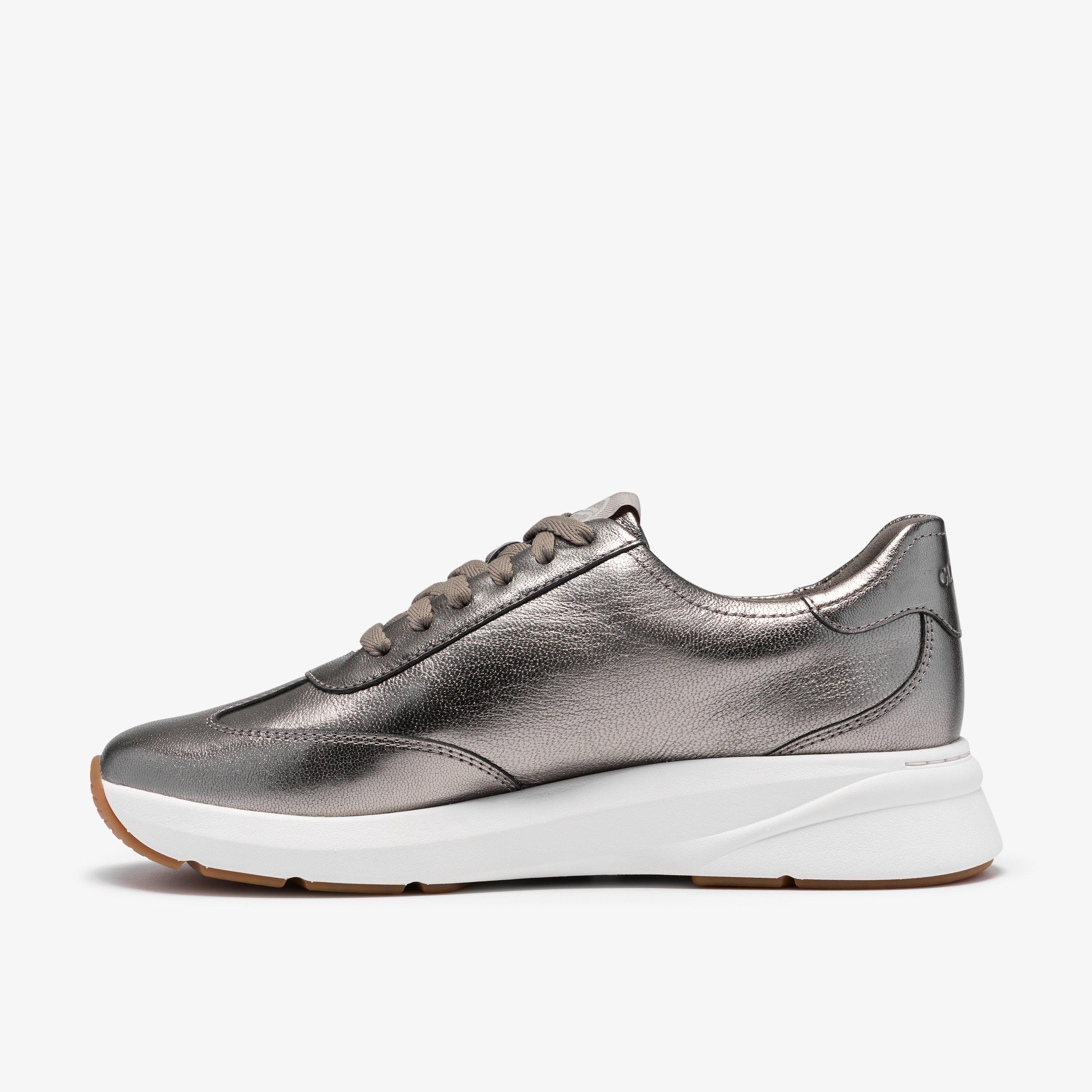 Code Run — Grey