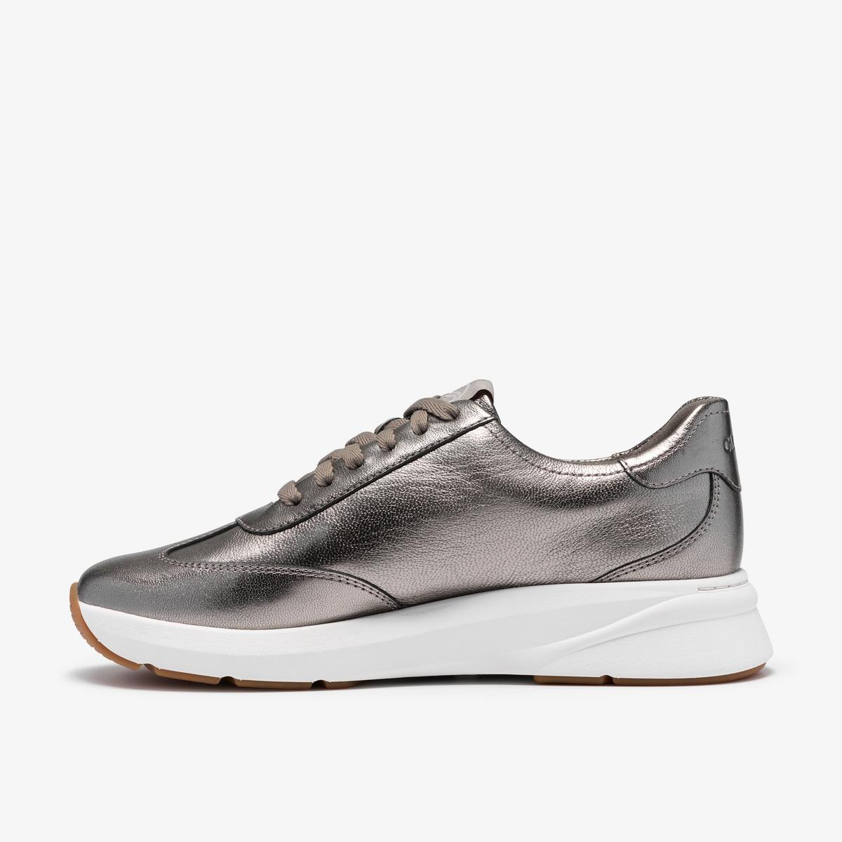 Code Run — Grey