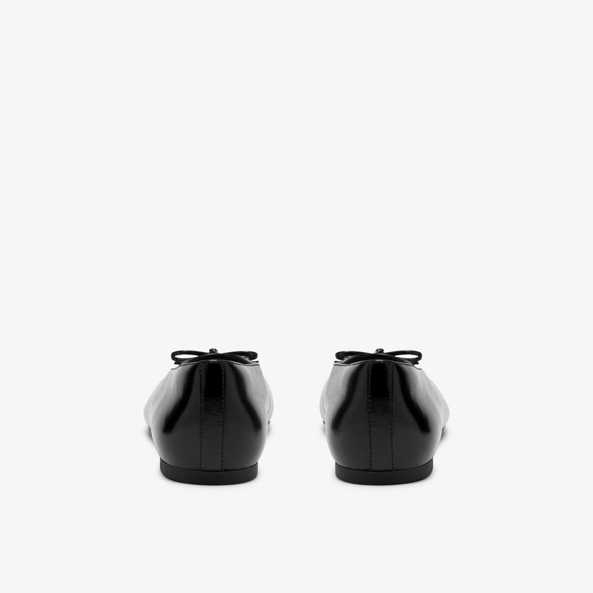 Befana Bow — Black